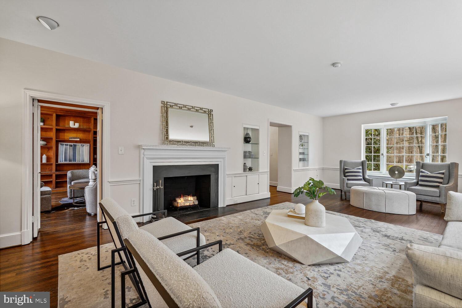 FOREST HILLS - Residential