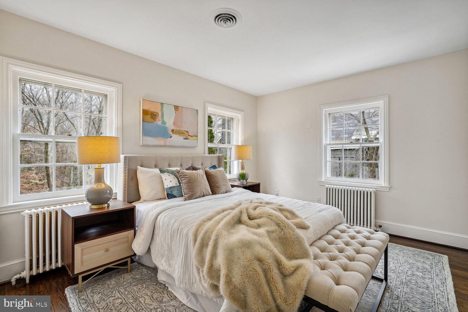 FOREST HILLS - Residential