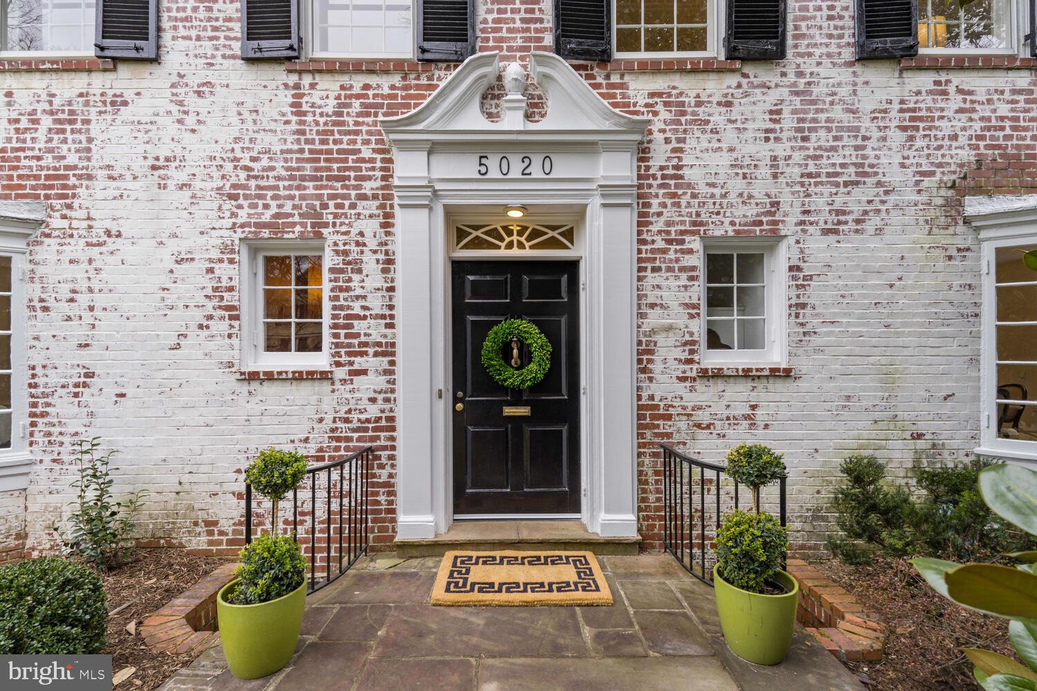 FOREST HILLS - Residential