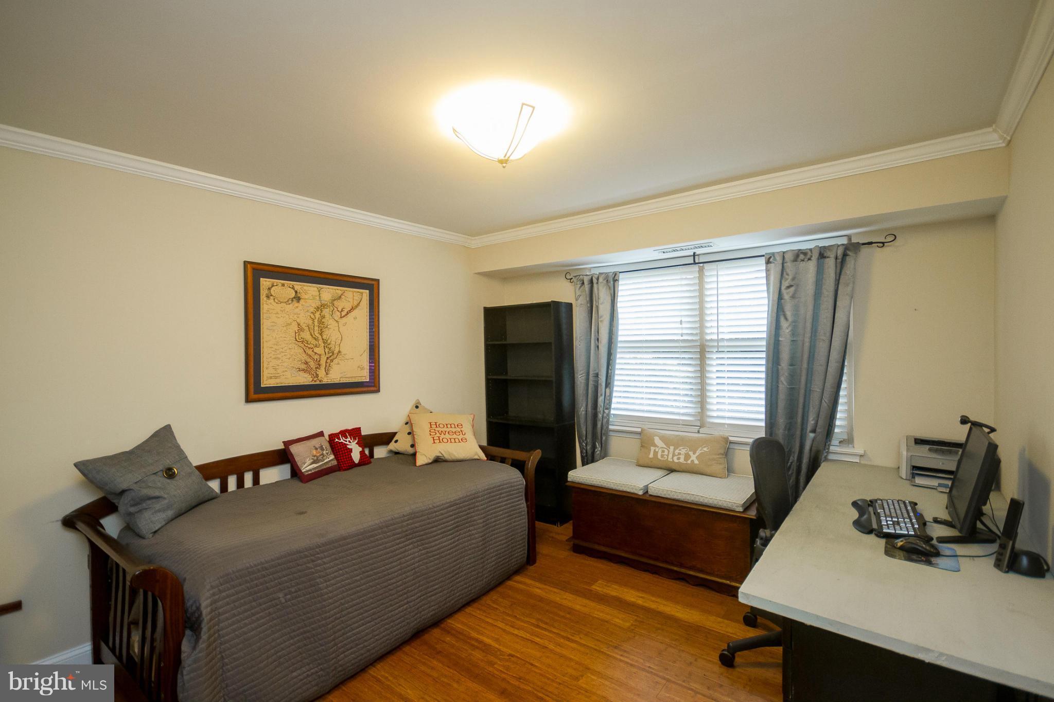 MAYFLOWER SQUARE - Residential