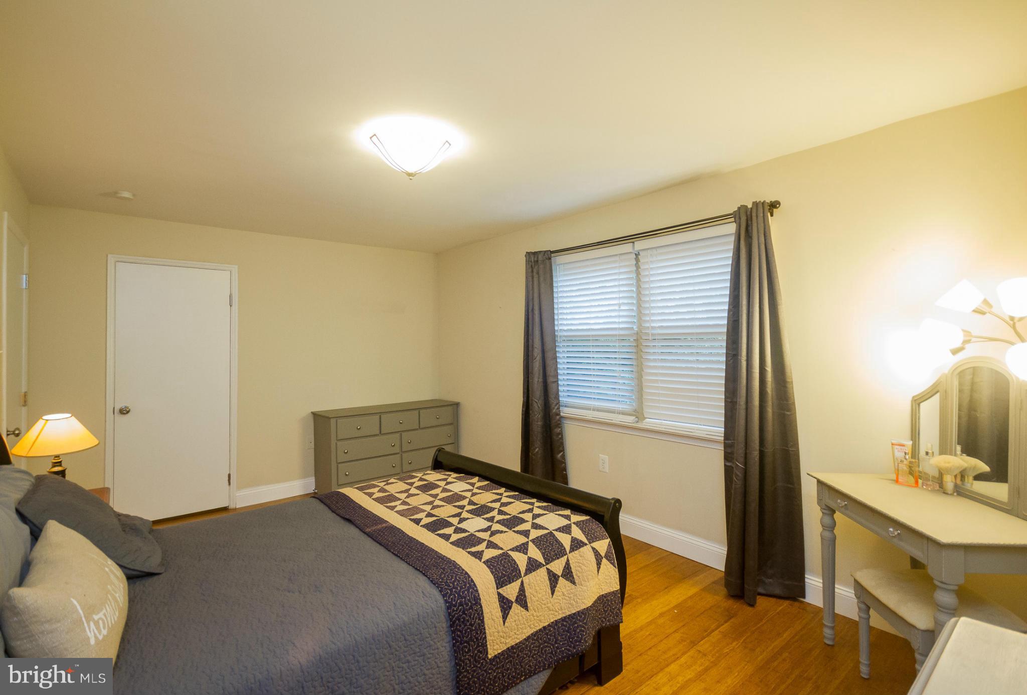 MAYFLOWER SQUARE - Residential