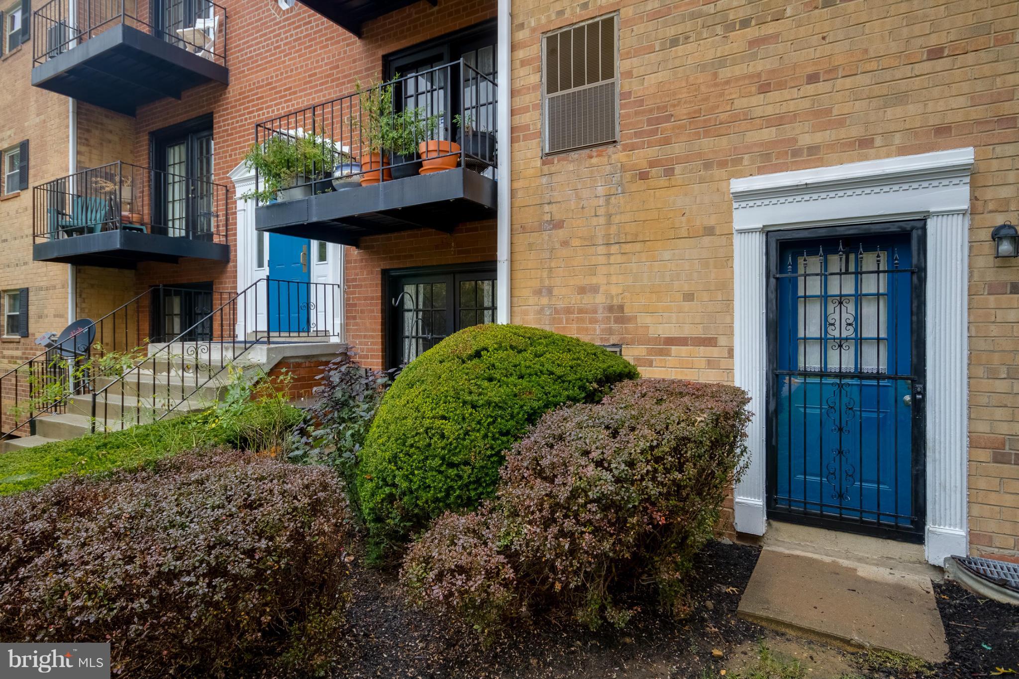 MAYFLOWER SQUARE - Residential