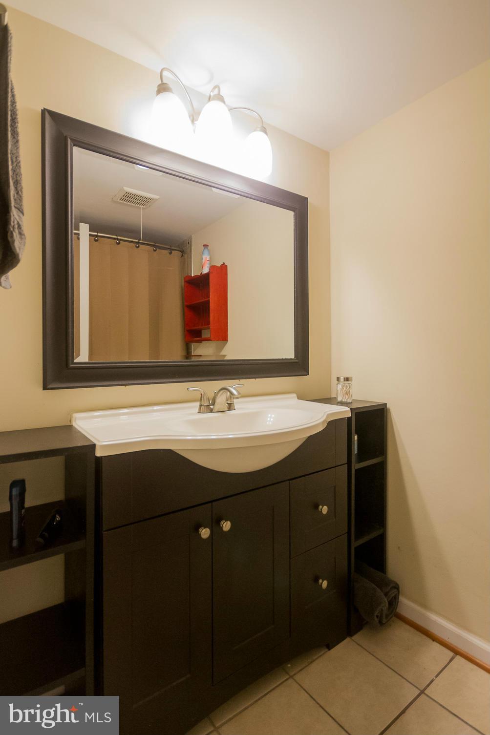 MAYFLOWER SQUARE - Residential