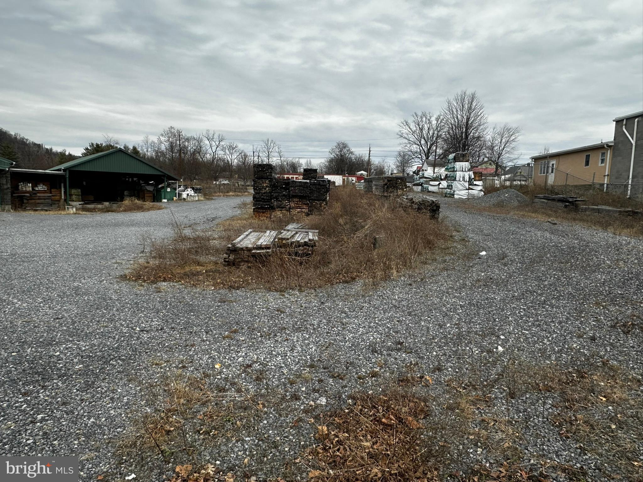 SOUTH END - Commercial Sale