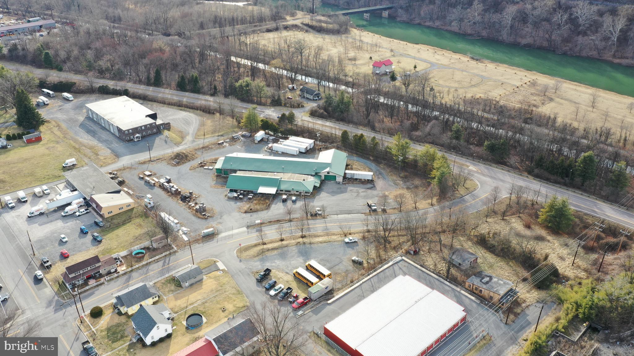 SOUTH END - Commercial Sale