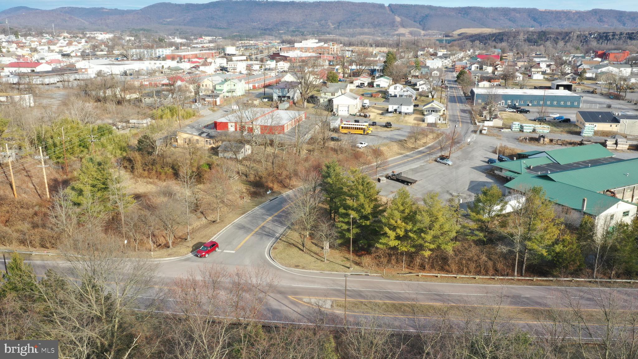 SOUTH END - Commercial Sale