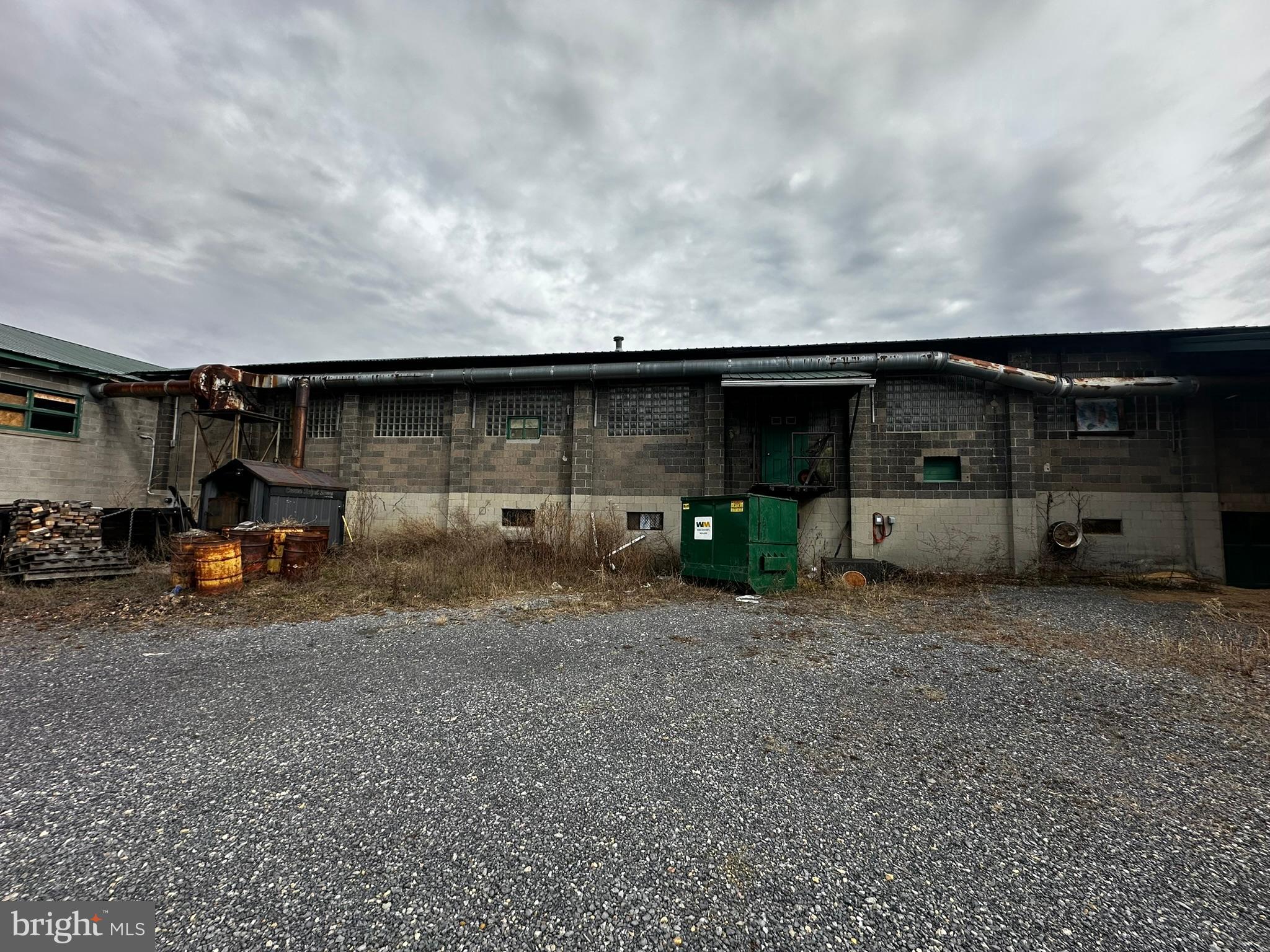 SOUTH END - Commercial Sale