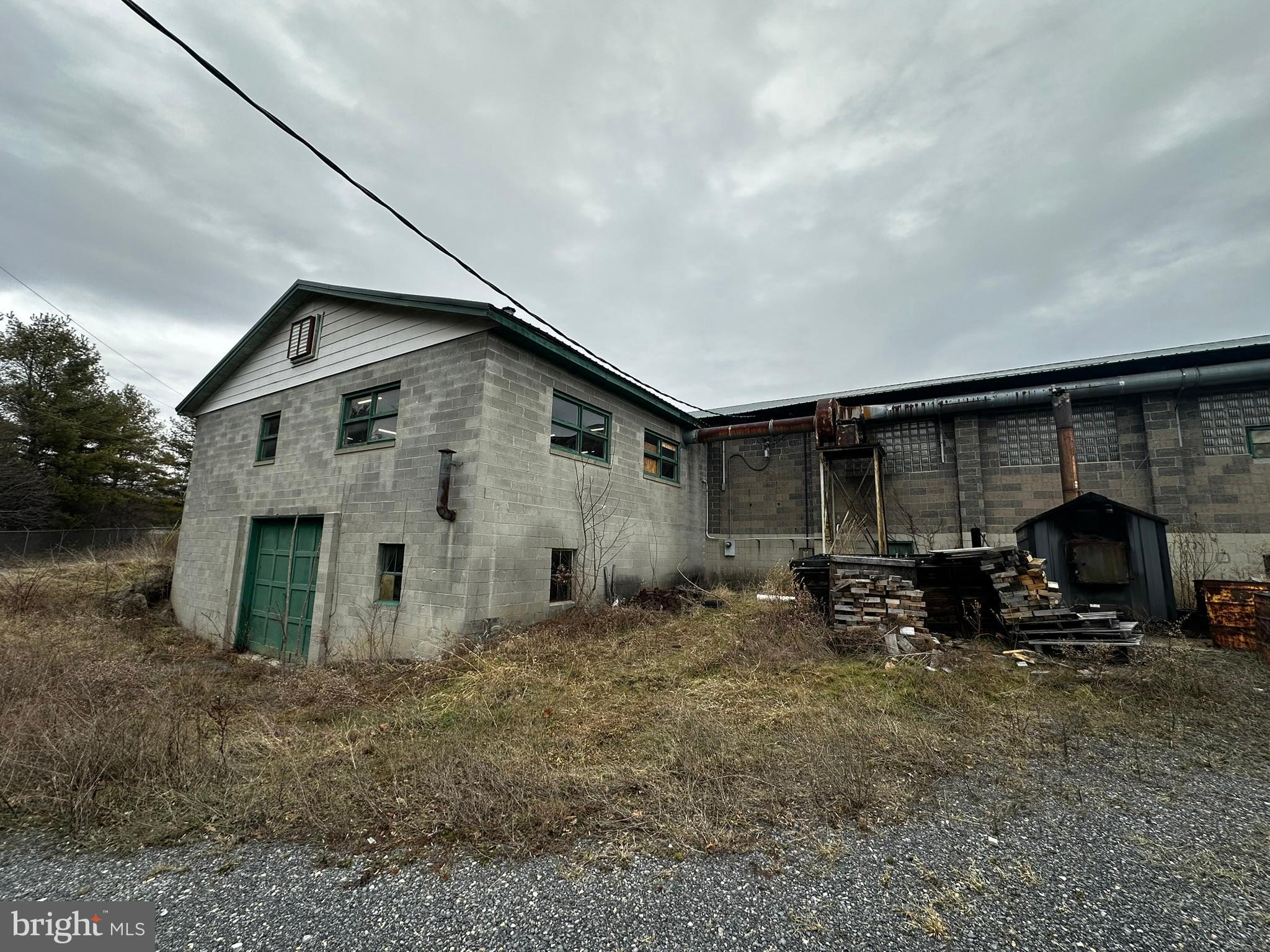 SOUTH END - Commercial Sale