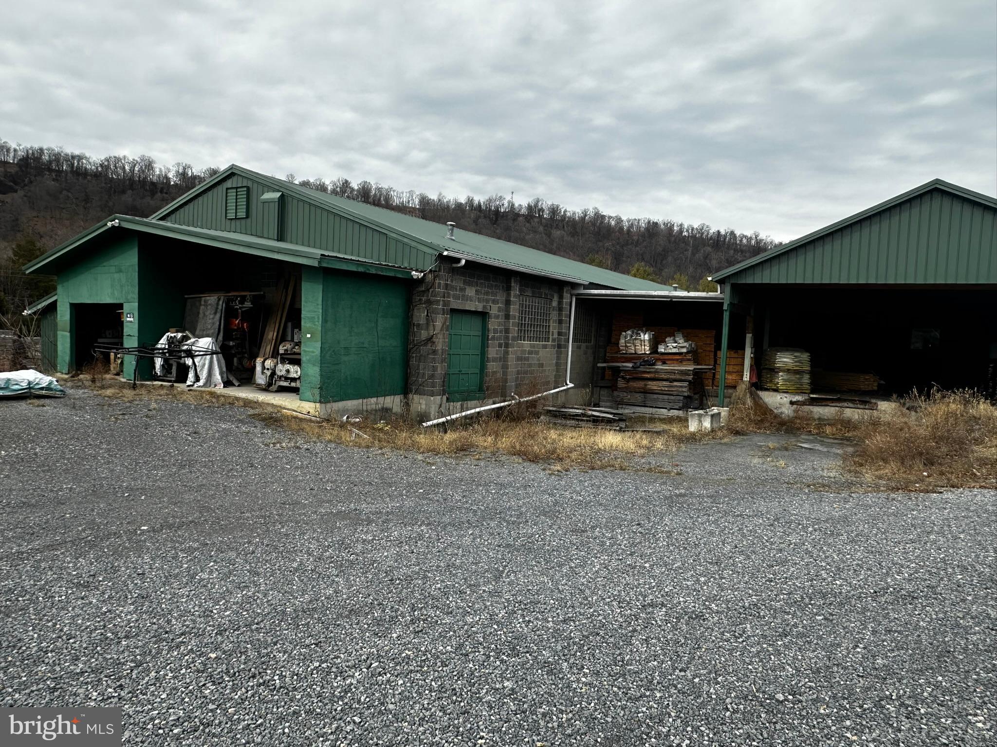 SOUTH END - Commercial Sale