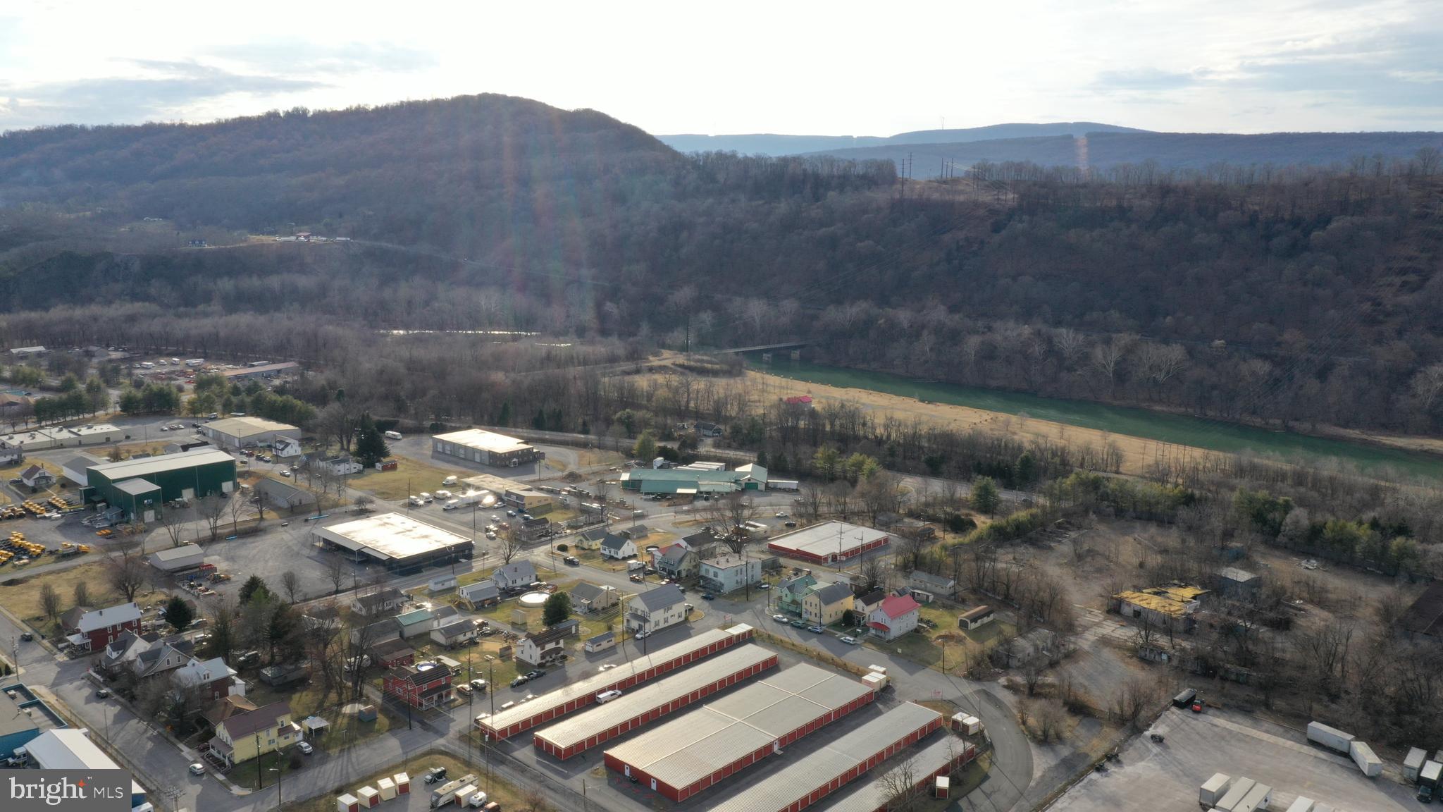 SOUTH END - Commercial Sale