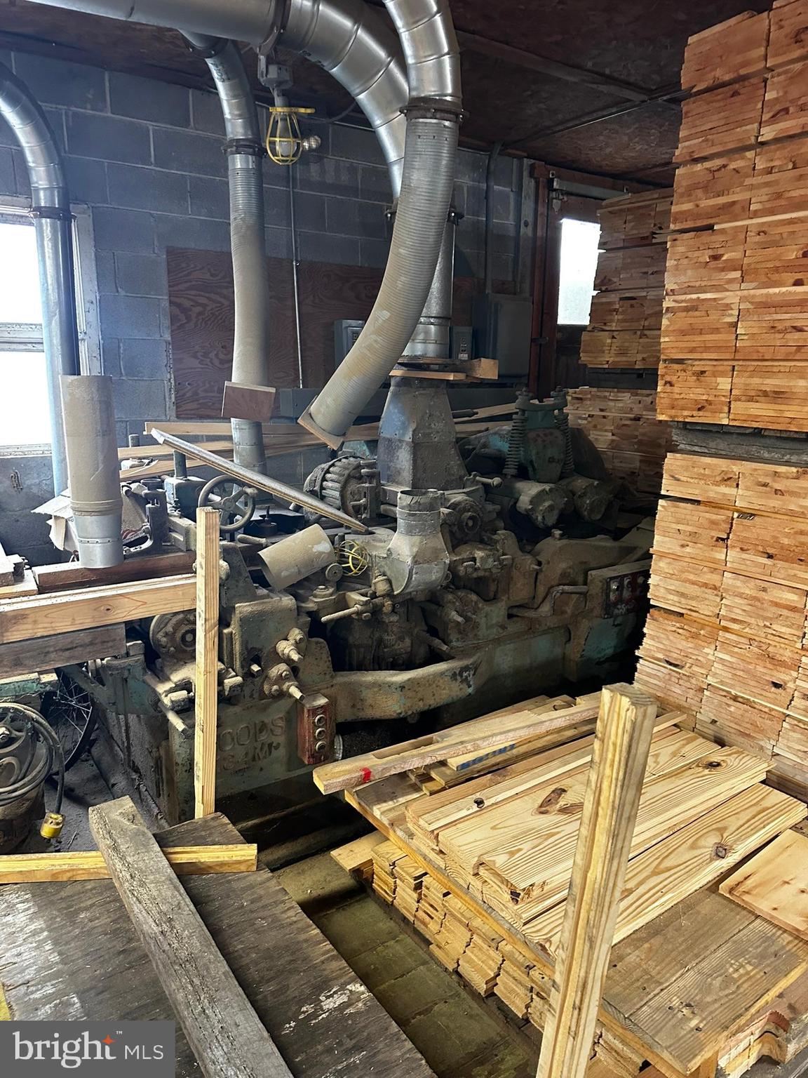 SOUTH END - Commercial Sale