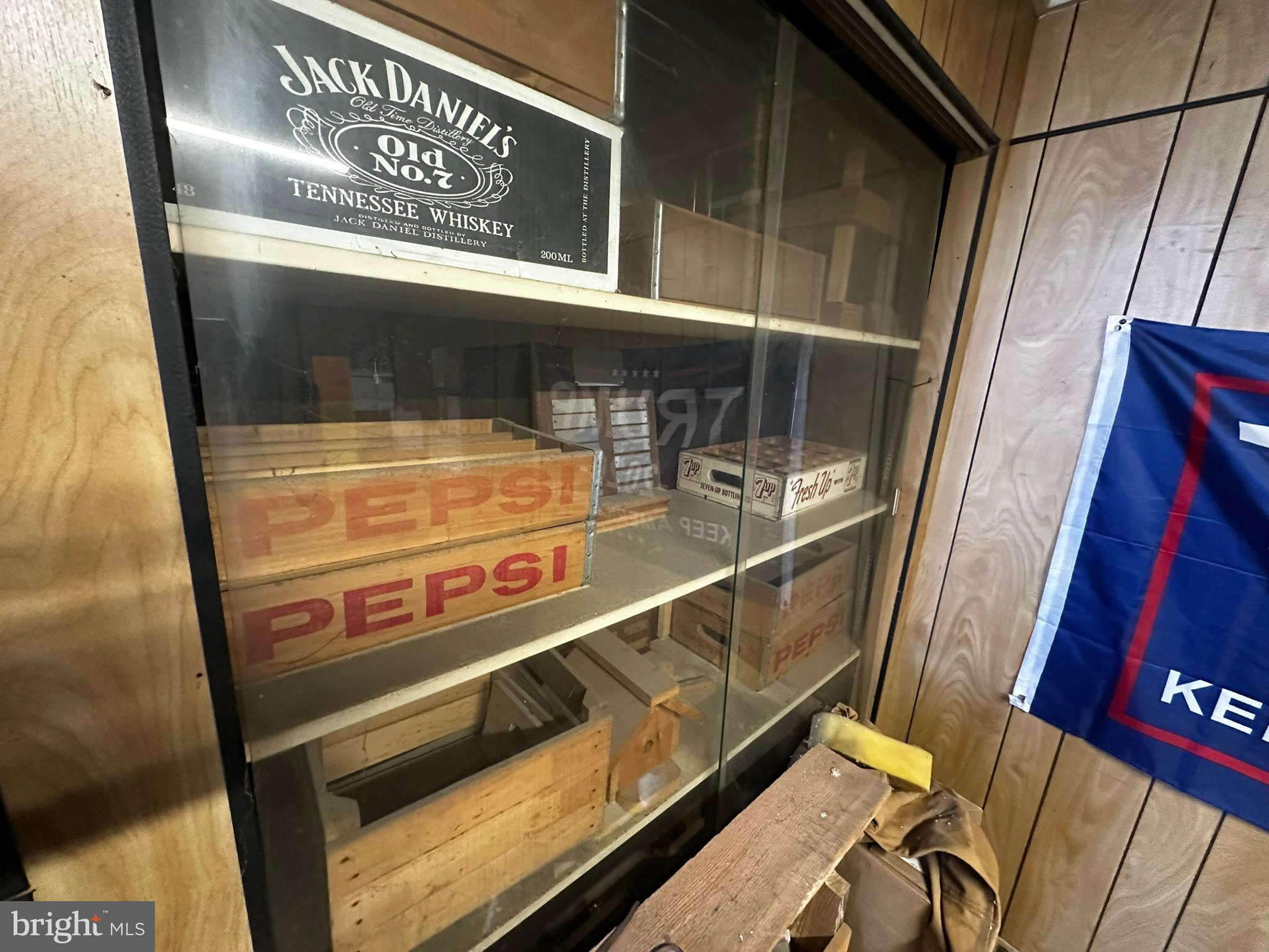 SOUTH END - Commercial Sale