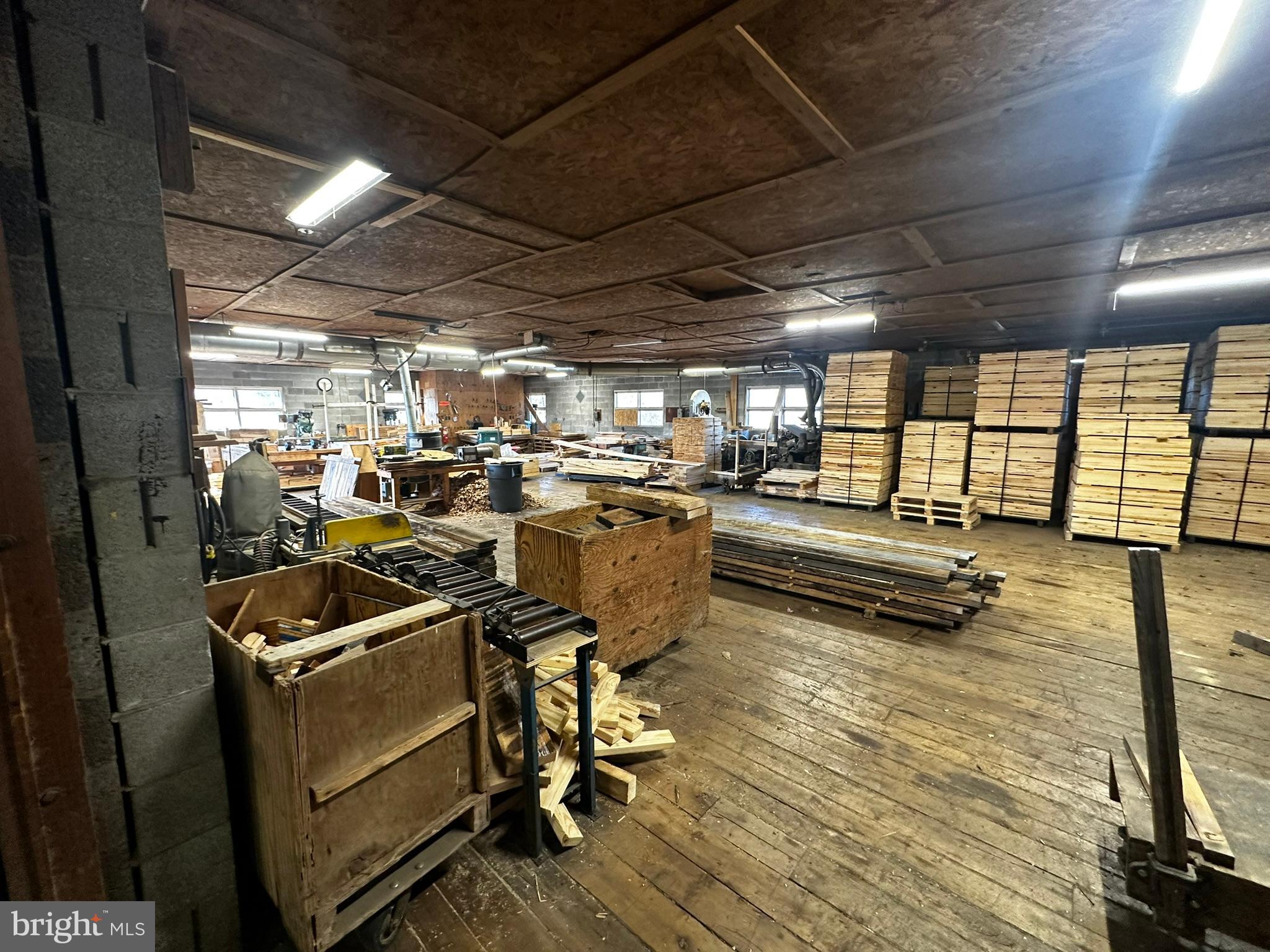 SOUTH END - Commercial Sale