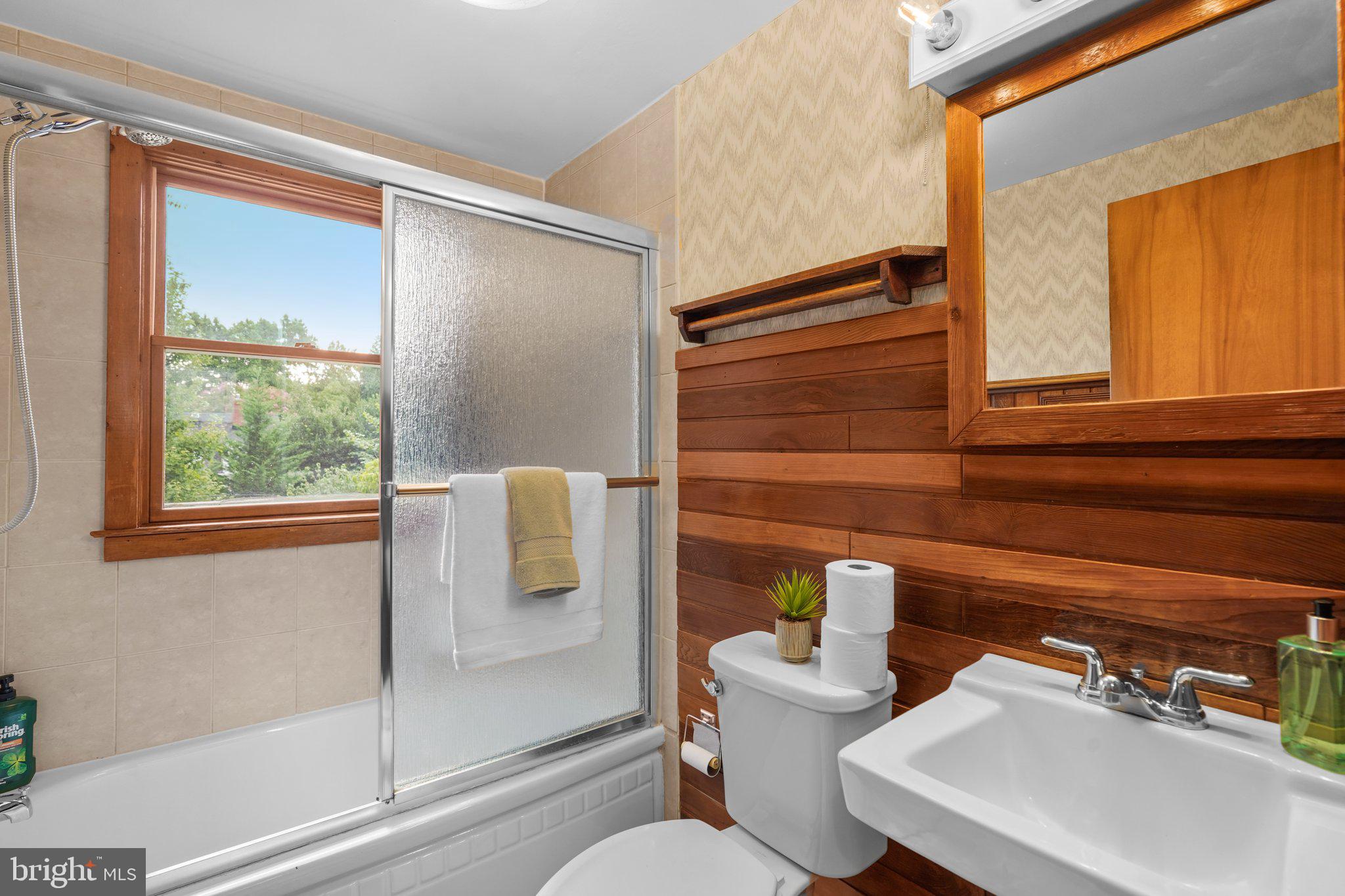 ROCKVILLE HEIGHTS - Residential