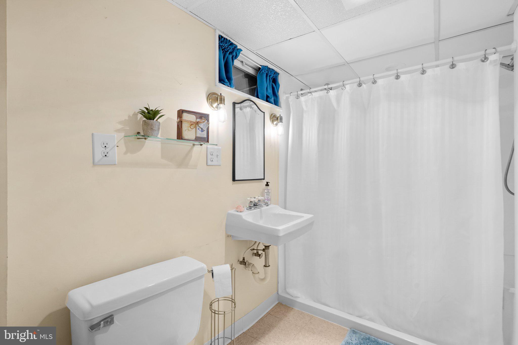 ROCKVILLE HEIGHTS - Residential