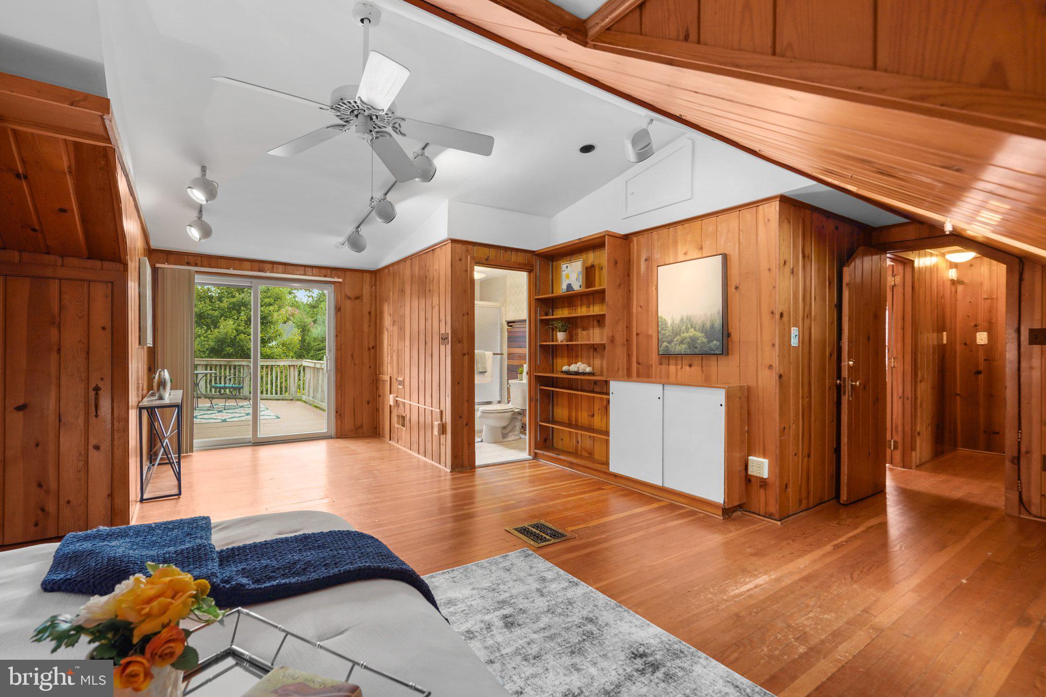 ROCKVILLE HEIGHTS - Residential