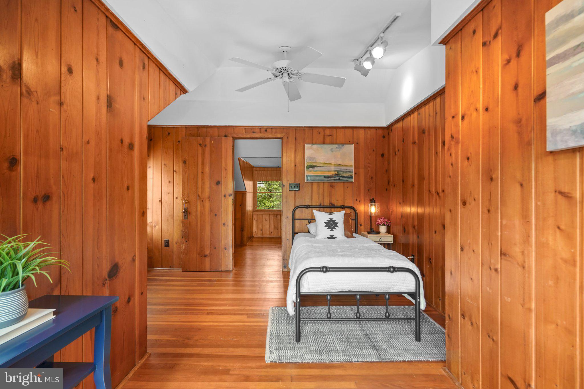 ROCKVILLE HEIGHTS - Residential