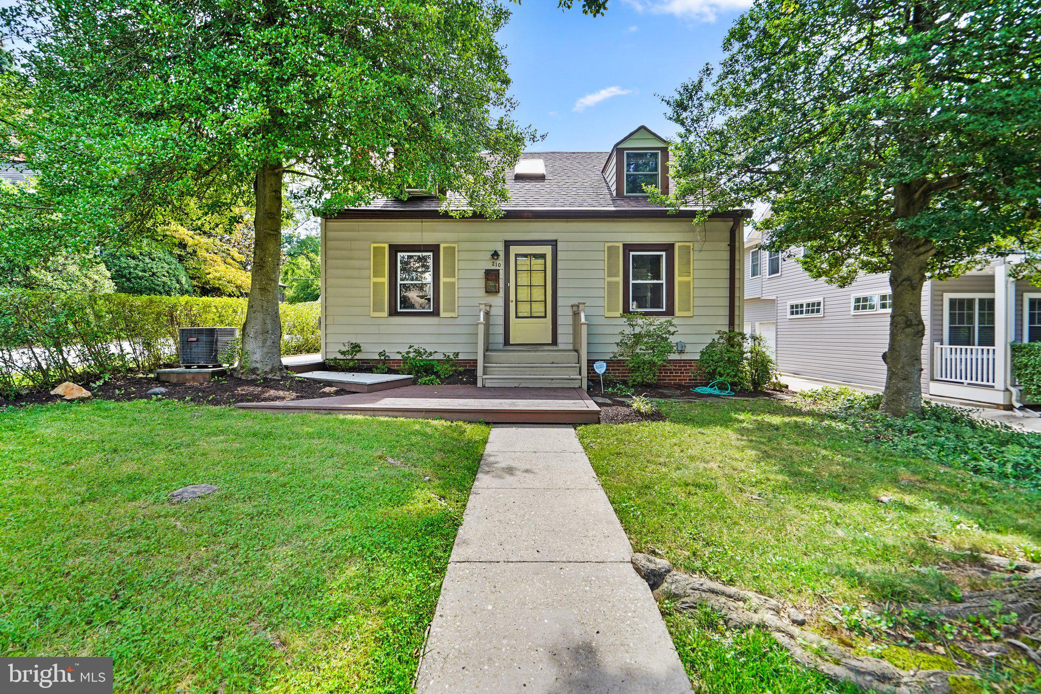 ROCKVILLE HEIGHTS - Residential