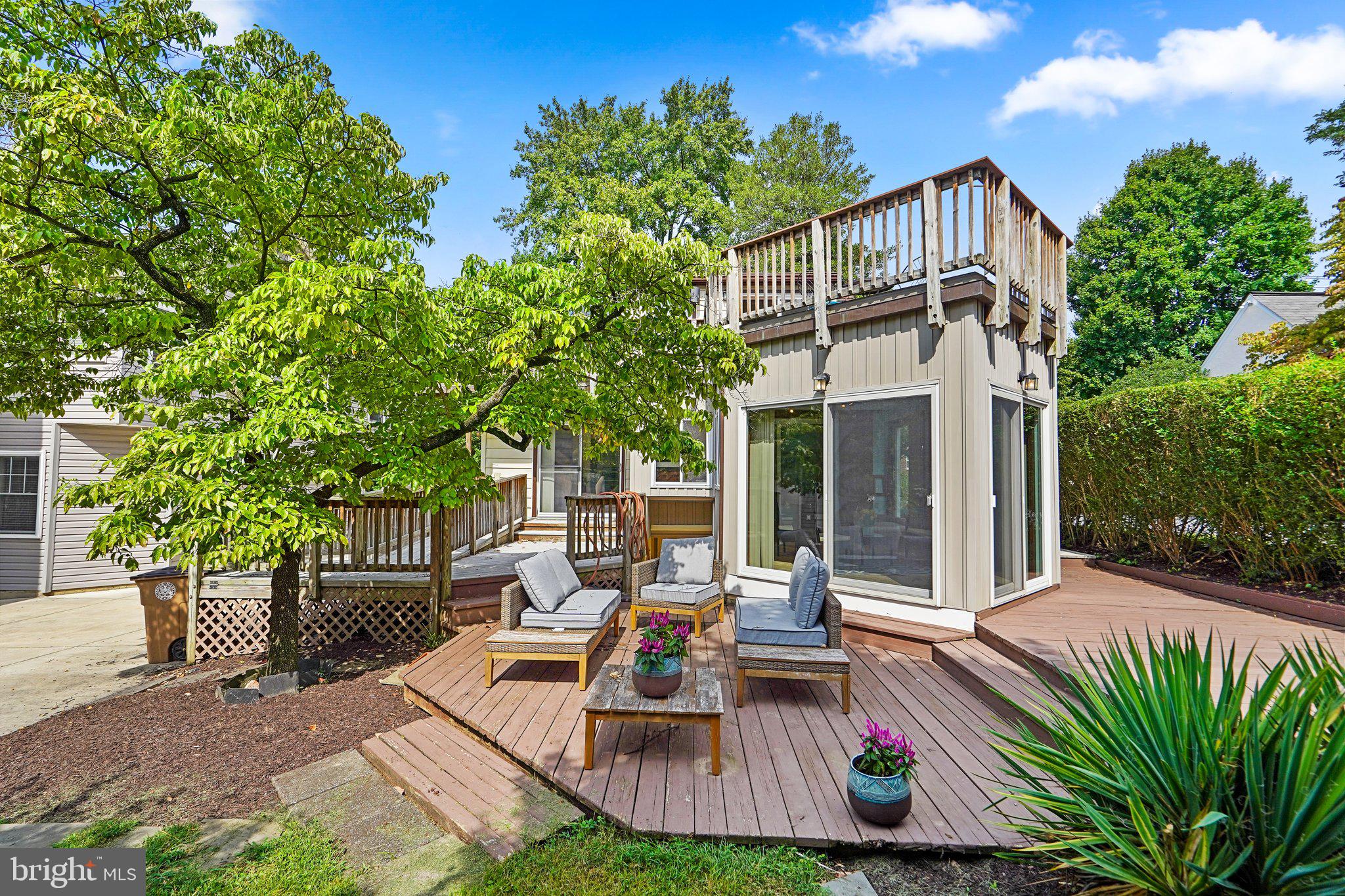 ROCKVILLE HEIGHTS - Residential