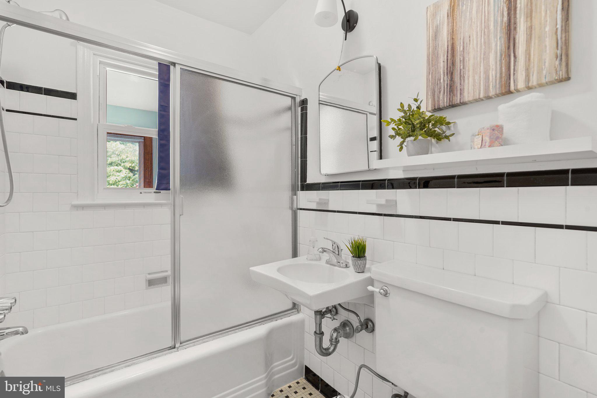 ROCKVILLE HEIGHTS - Residential