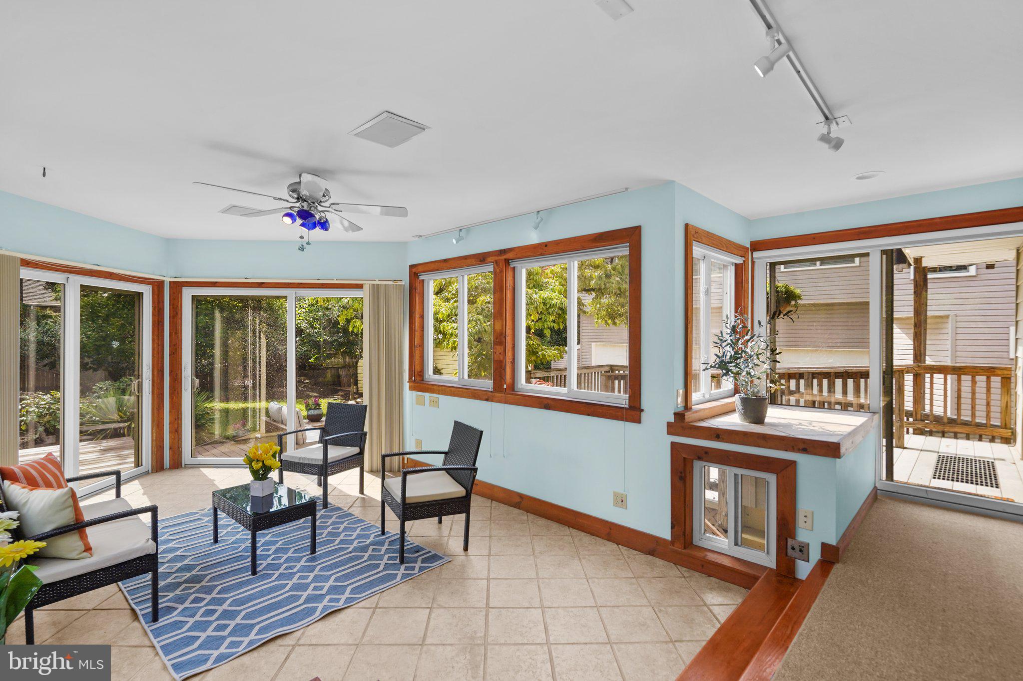 ROCKVILLE HEIGHTS - Residential