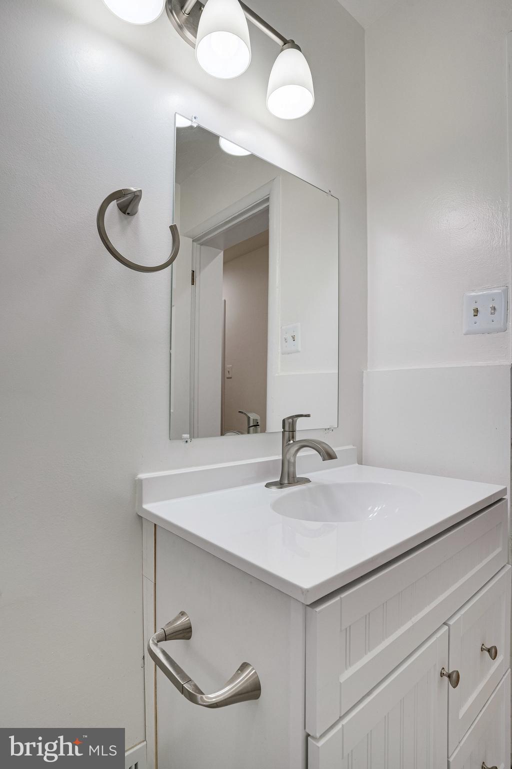 HIGHVIEW PARK - Residential Lease