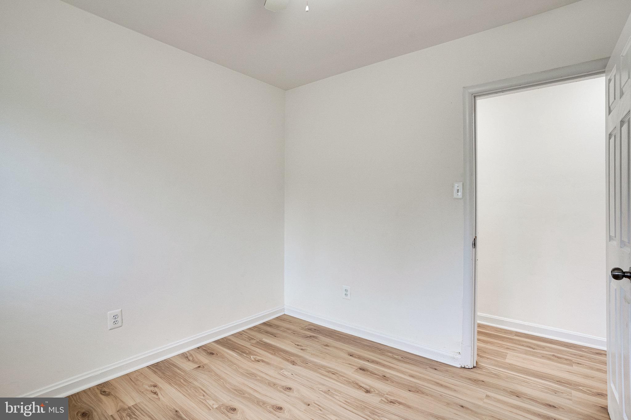 HIGHVIEW PARK - Residential Lease