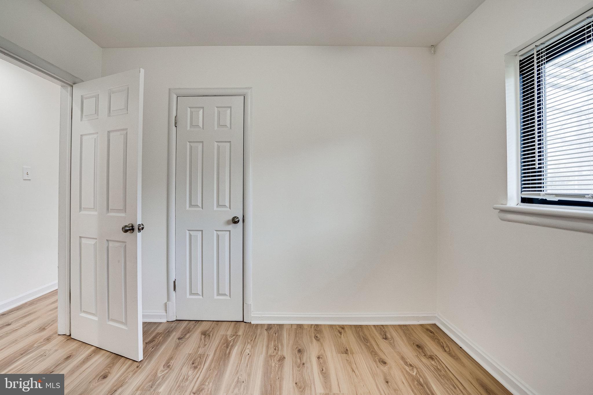 HIGHVIEW PARK - Residential Lease