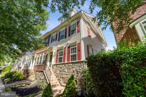 Townhouse For Sale - 23225 Rainbow Arch Drive<br/> CLARKSBURG, MD 20871