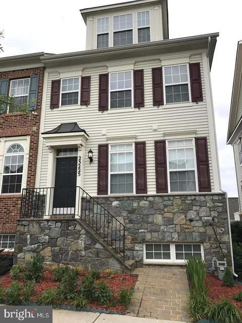 Townhouse For Sale - 23225 Rainbow Arch Drive<br/> CLARKSBURG, MD 20871
