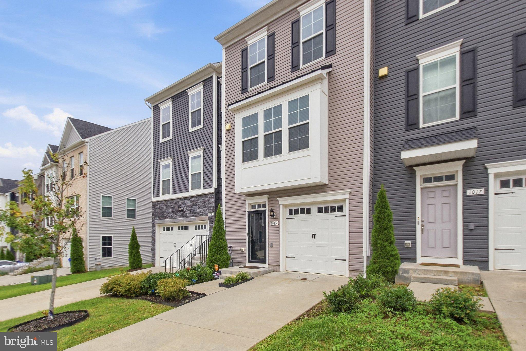 1015 HIGH POINT TRL