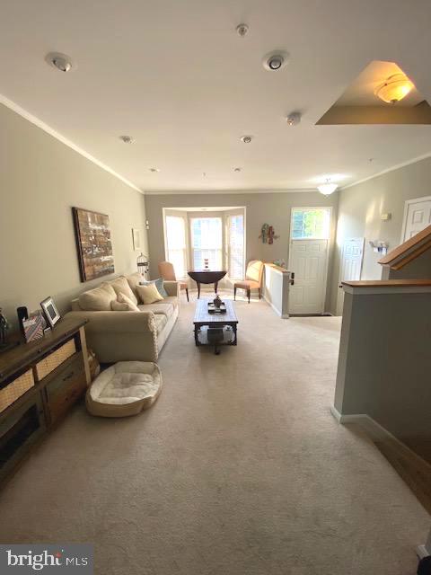 HUNTINGTON RIDGE - Residential Lease