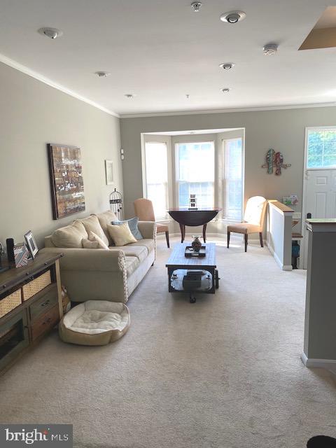 HUNTINGTON RIDGE - Residential Lease