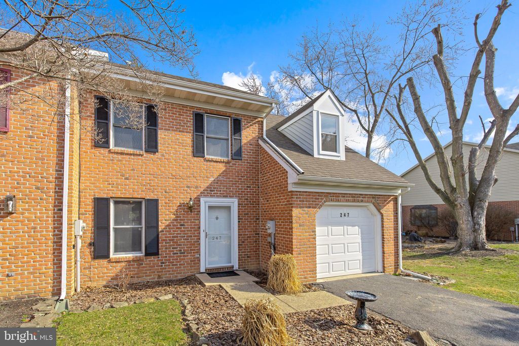 Photo of 247 Huntington Drive, MOUNTVILLE, PA 17554 (MLS # PALA2064196)