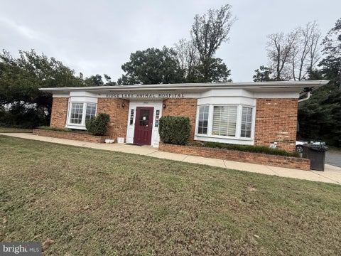 Photo of 1400 Old Bridge Road, WOODBRIDGE, VA 22192 (MLS # VAPW2133050)