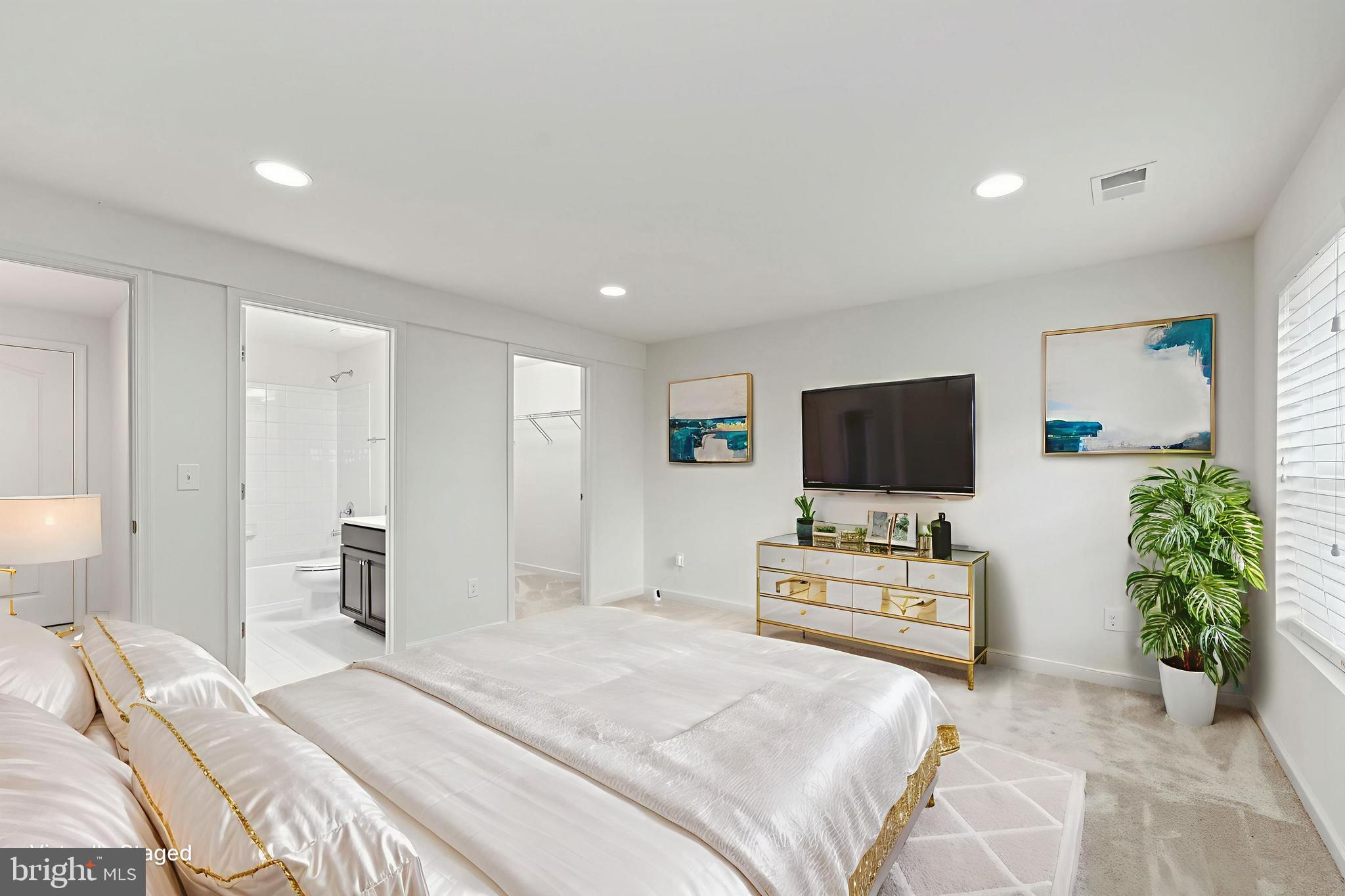 COLONIAL FORGE - Residential