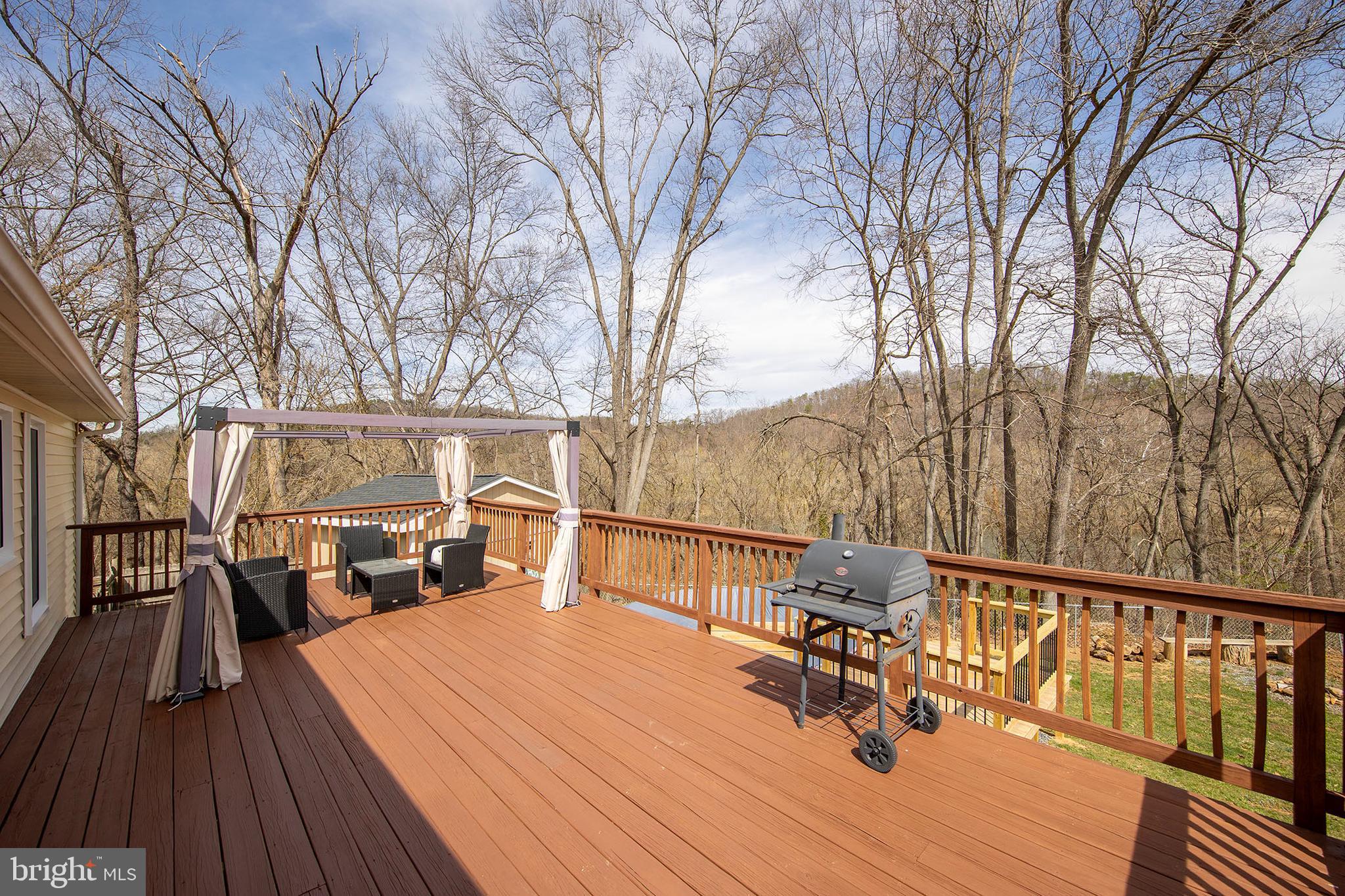 HENSEL STONE WOODS - Residential