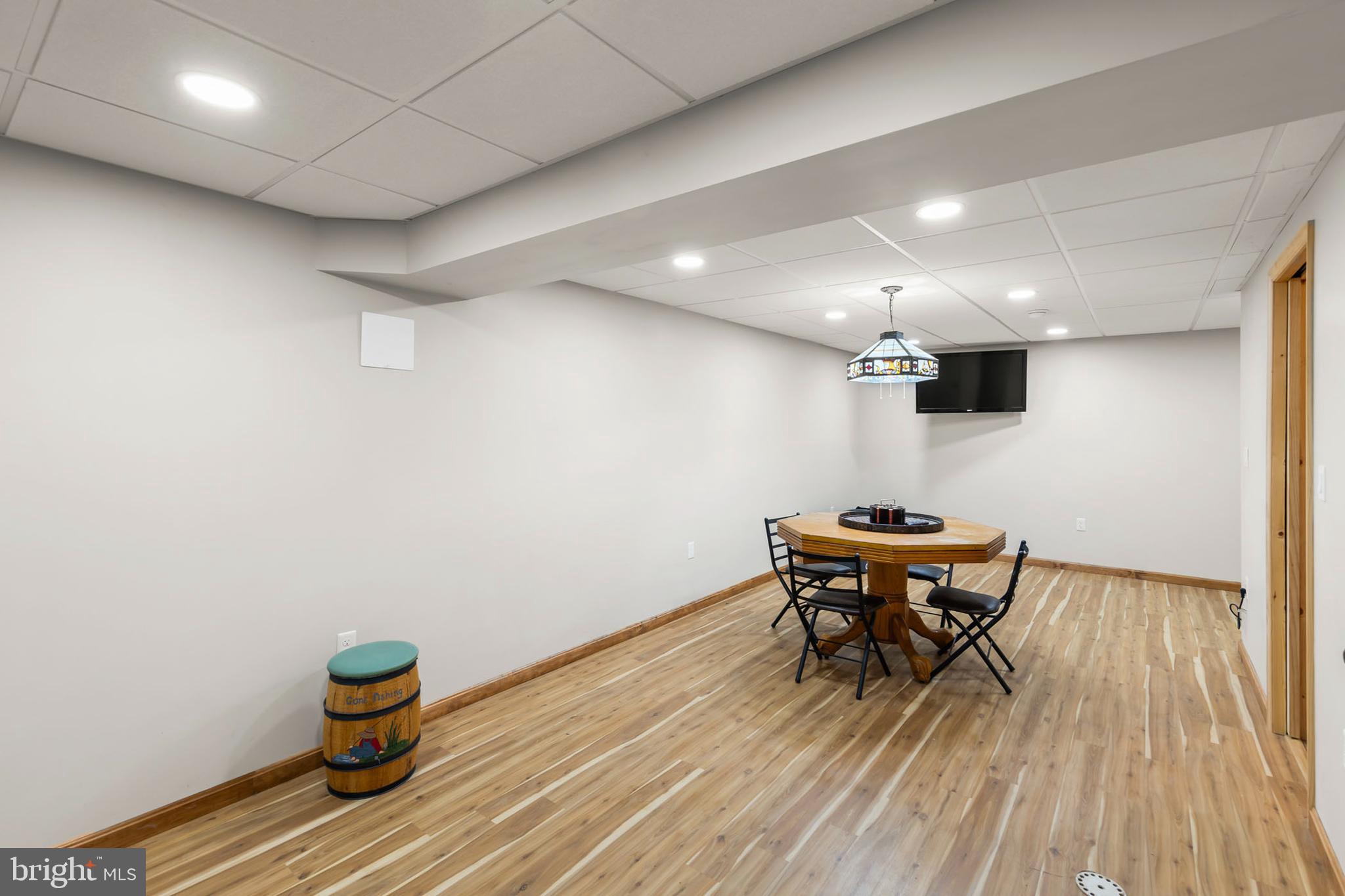 HENSEL STONE WOODS - Residential