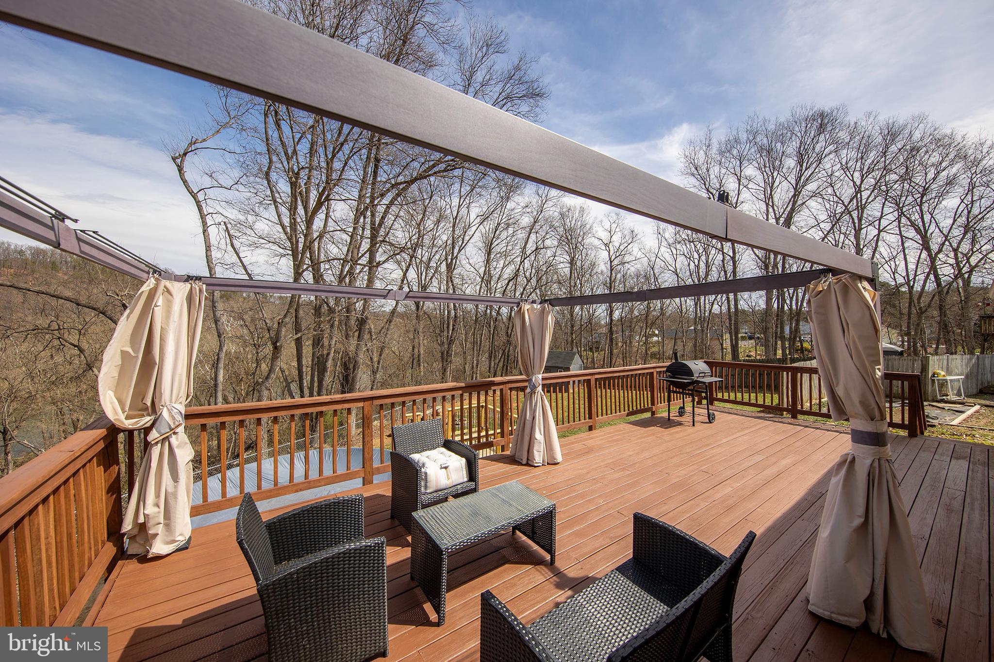 HENSEL STONE WOODS - Residential