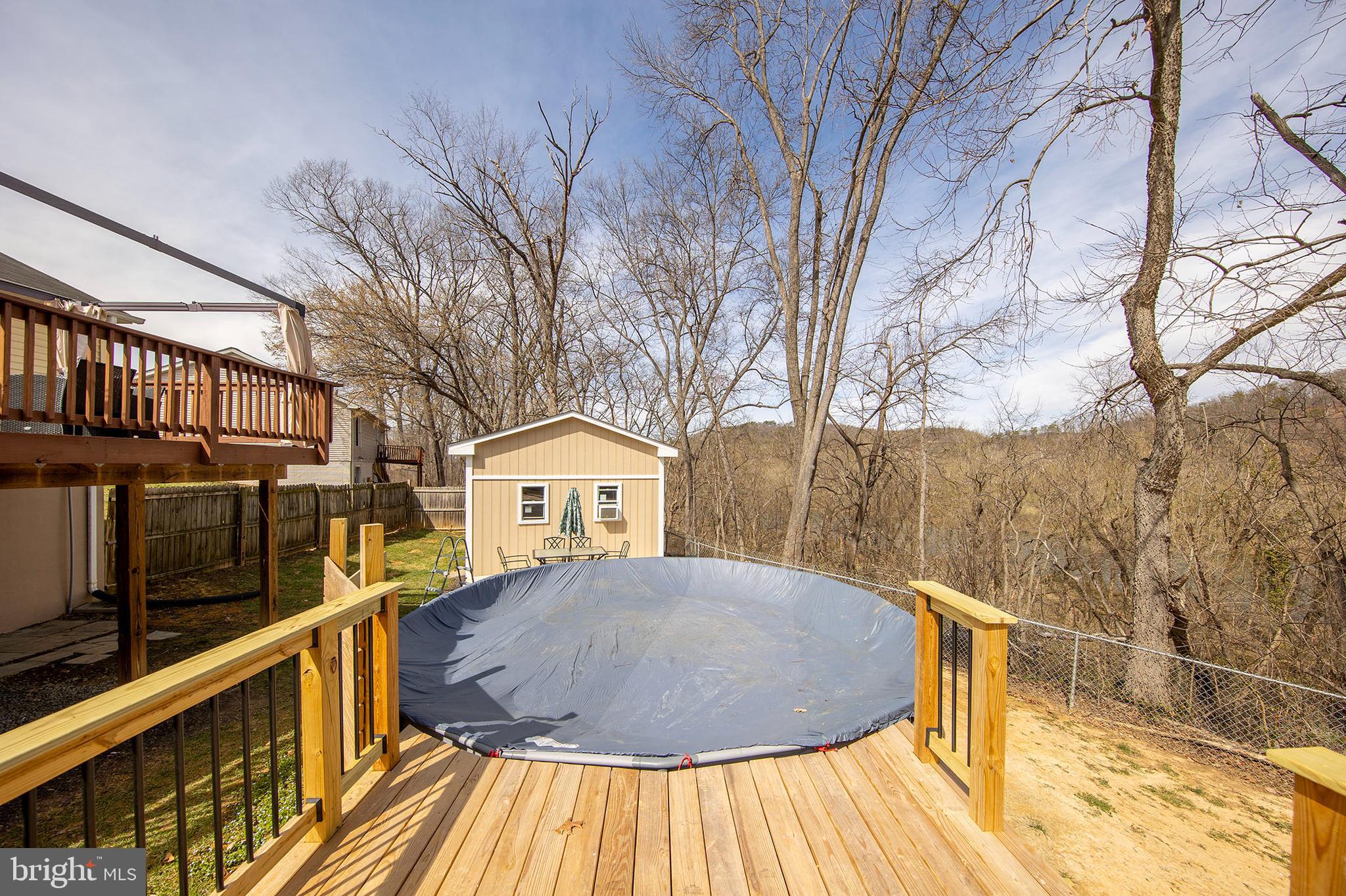 HENSEL STONE WOODS - Residential