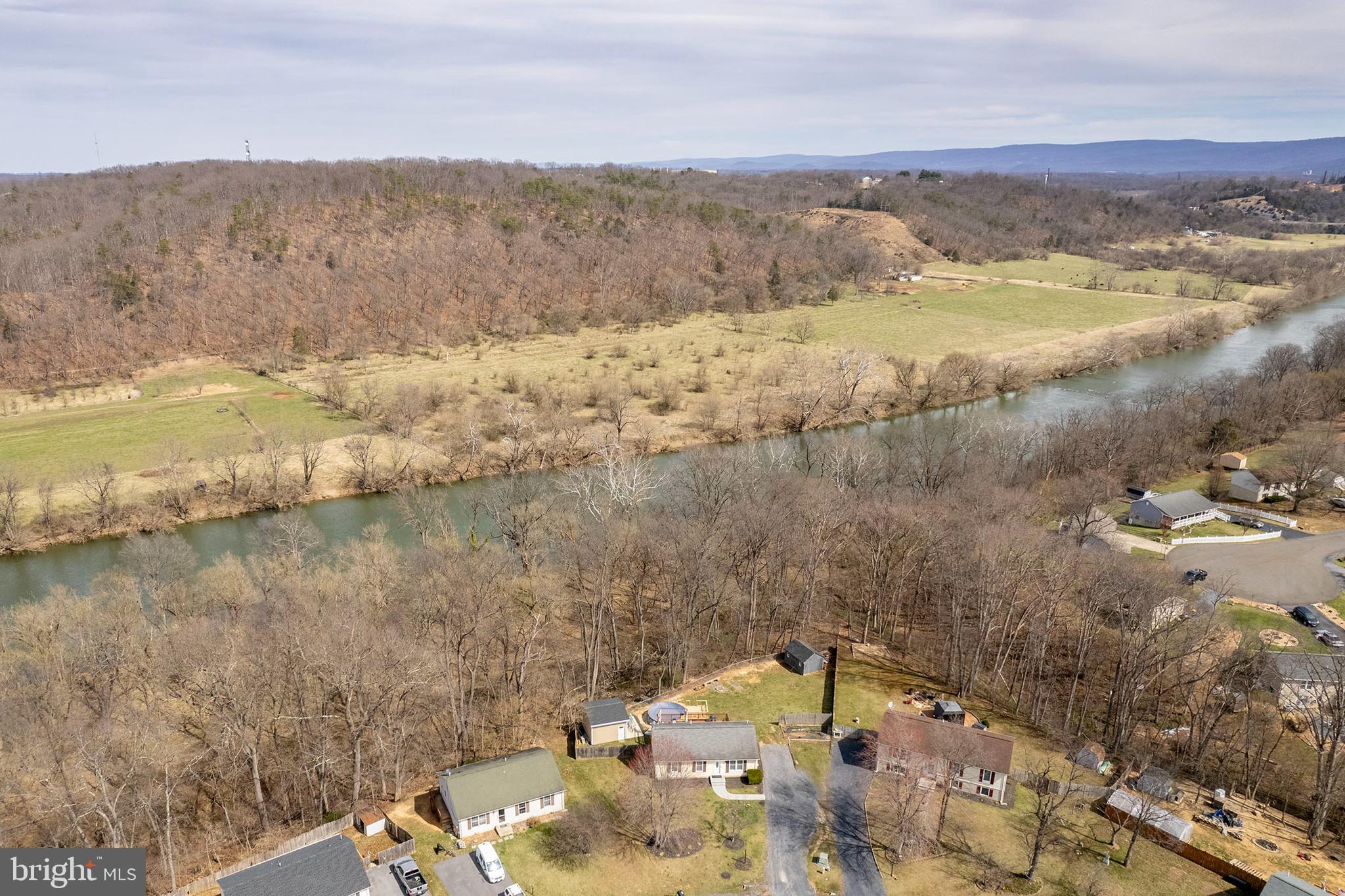 HENSEL STONE WOODS - Residential