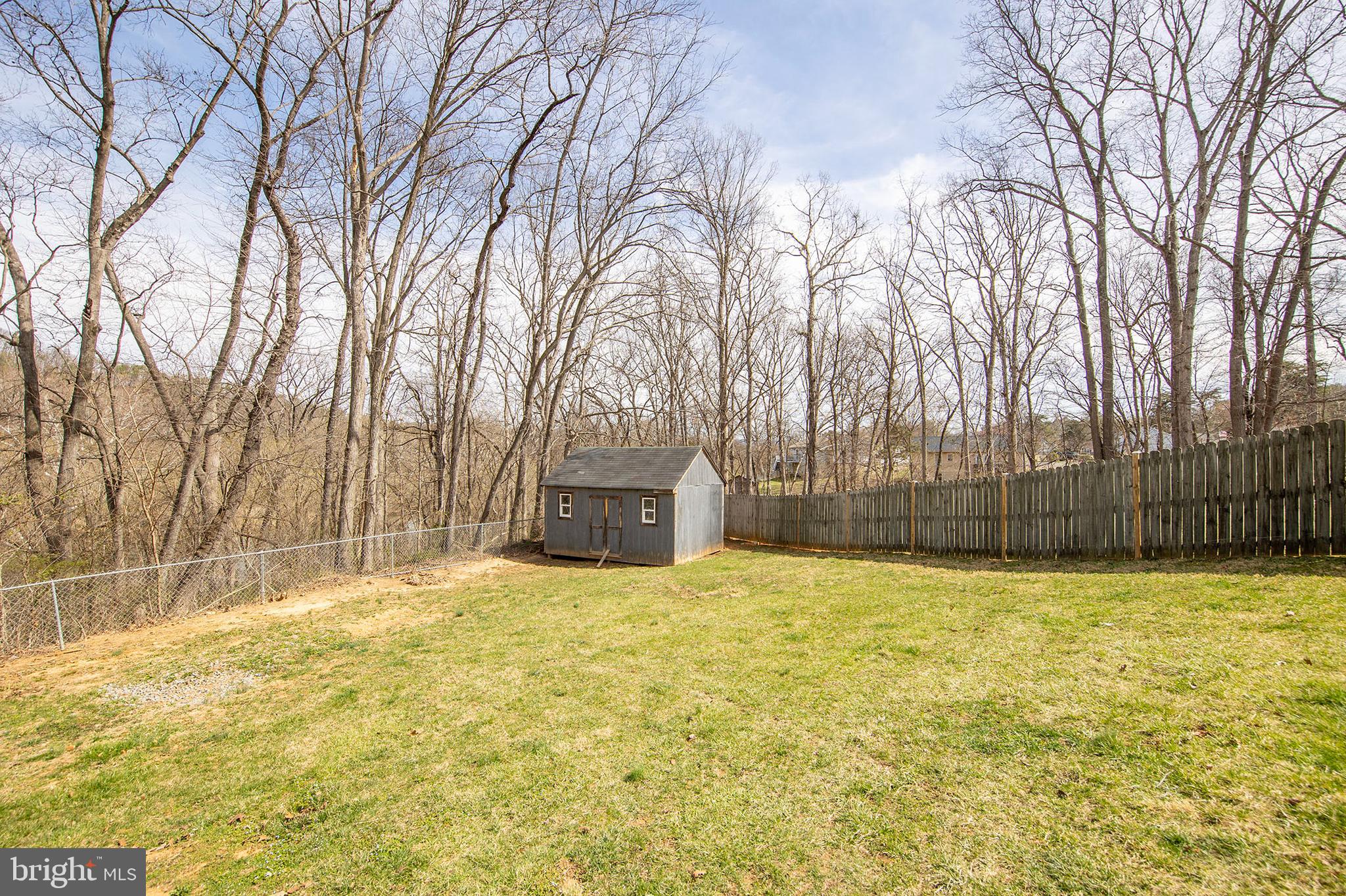 HENSEL STONE WOODS - Residential