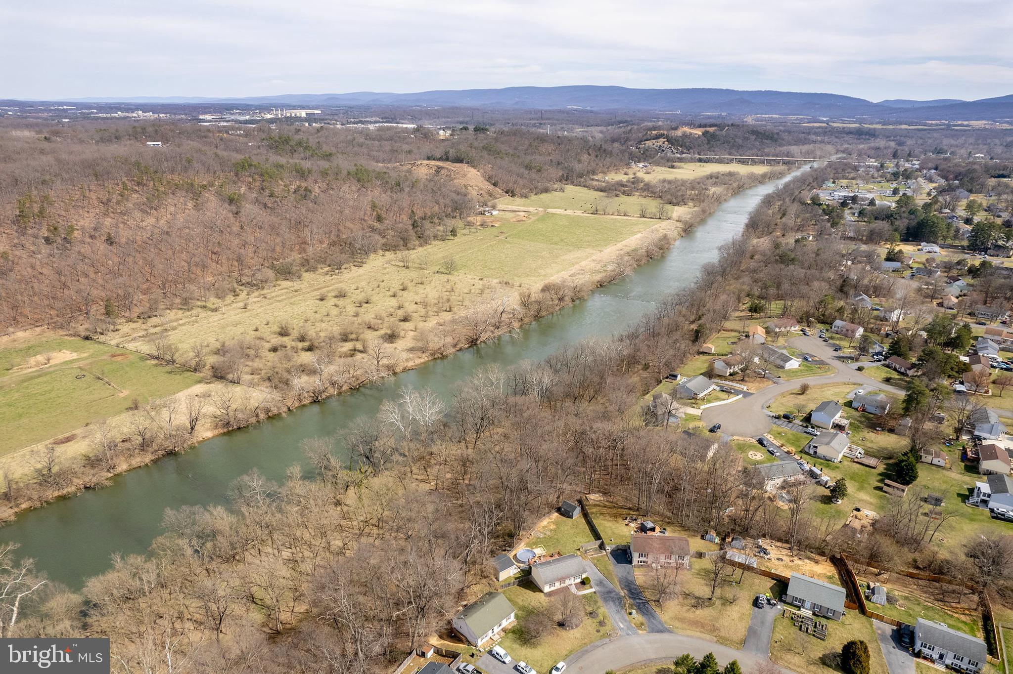 HENSEL STONE WOODS - Residential