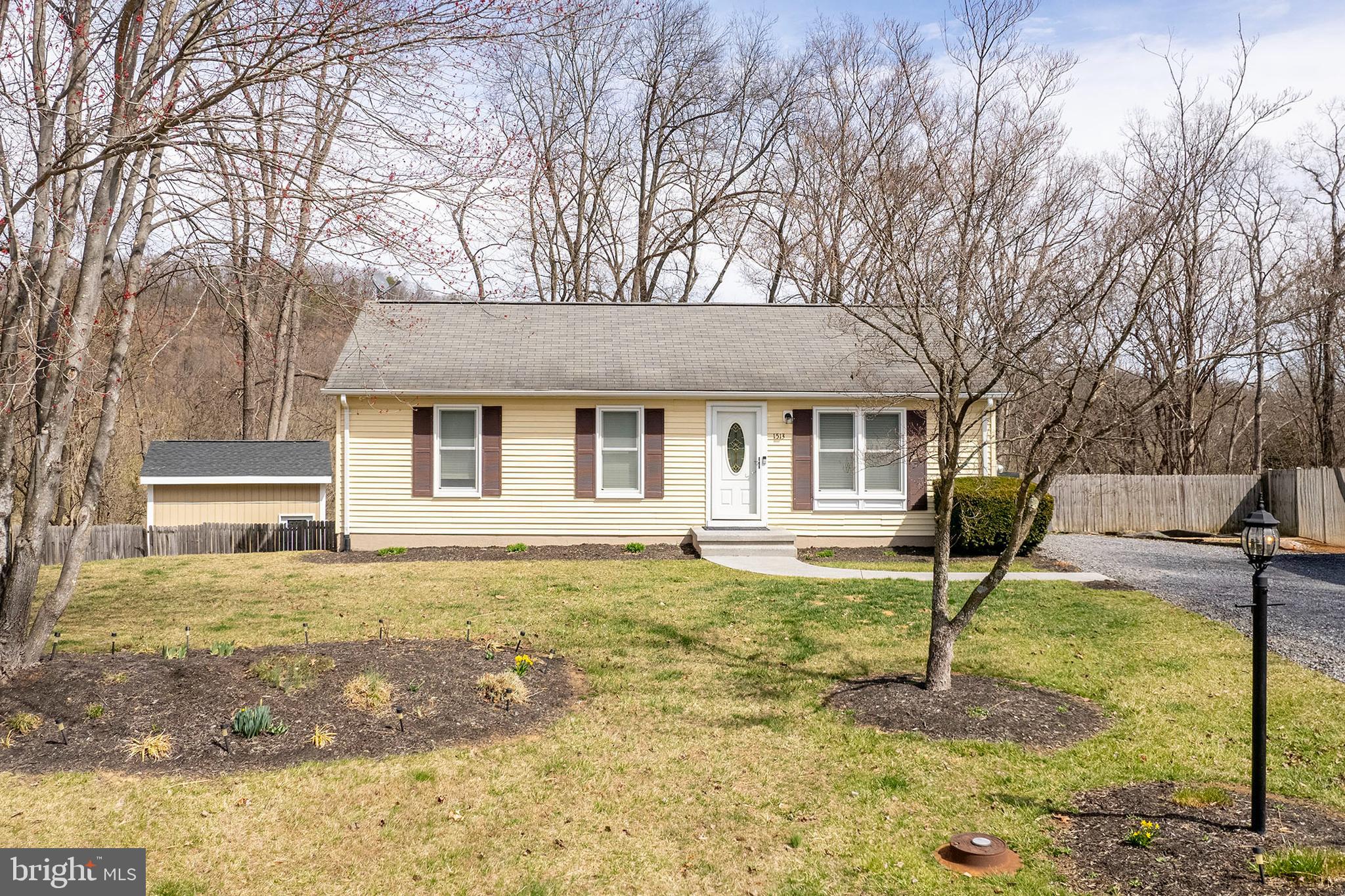 HENSEL STONE WOODS - Residential