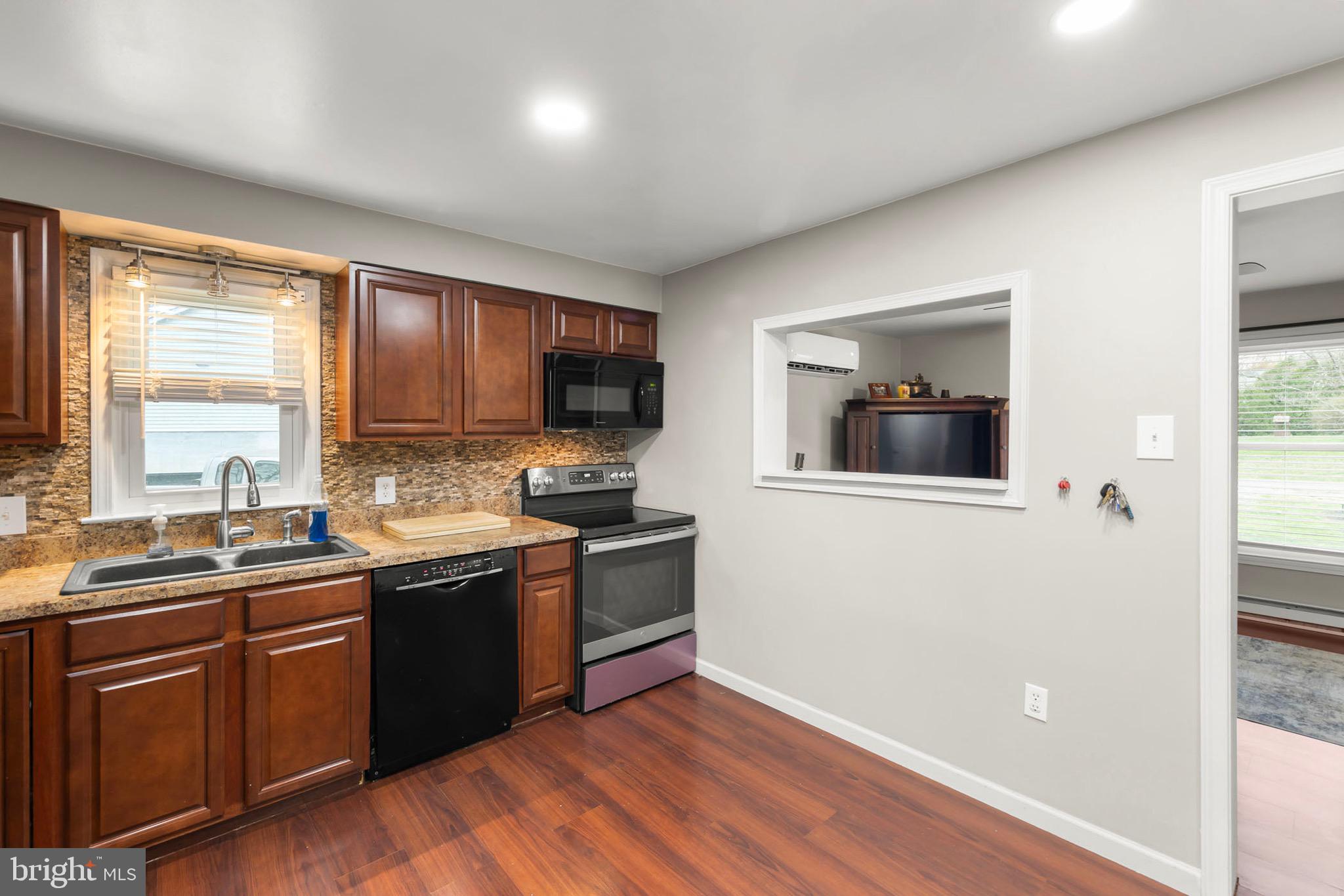 HENSEL STONE WOODS - Residential