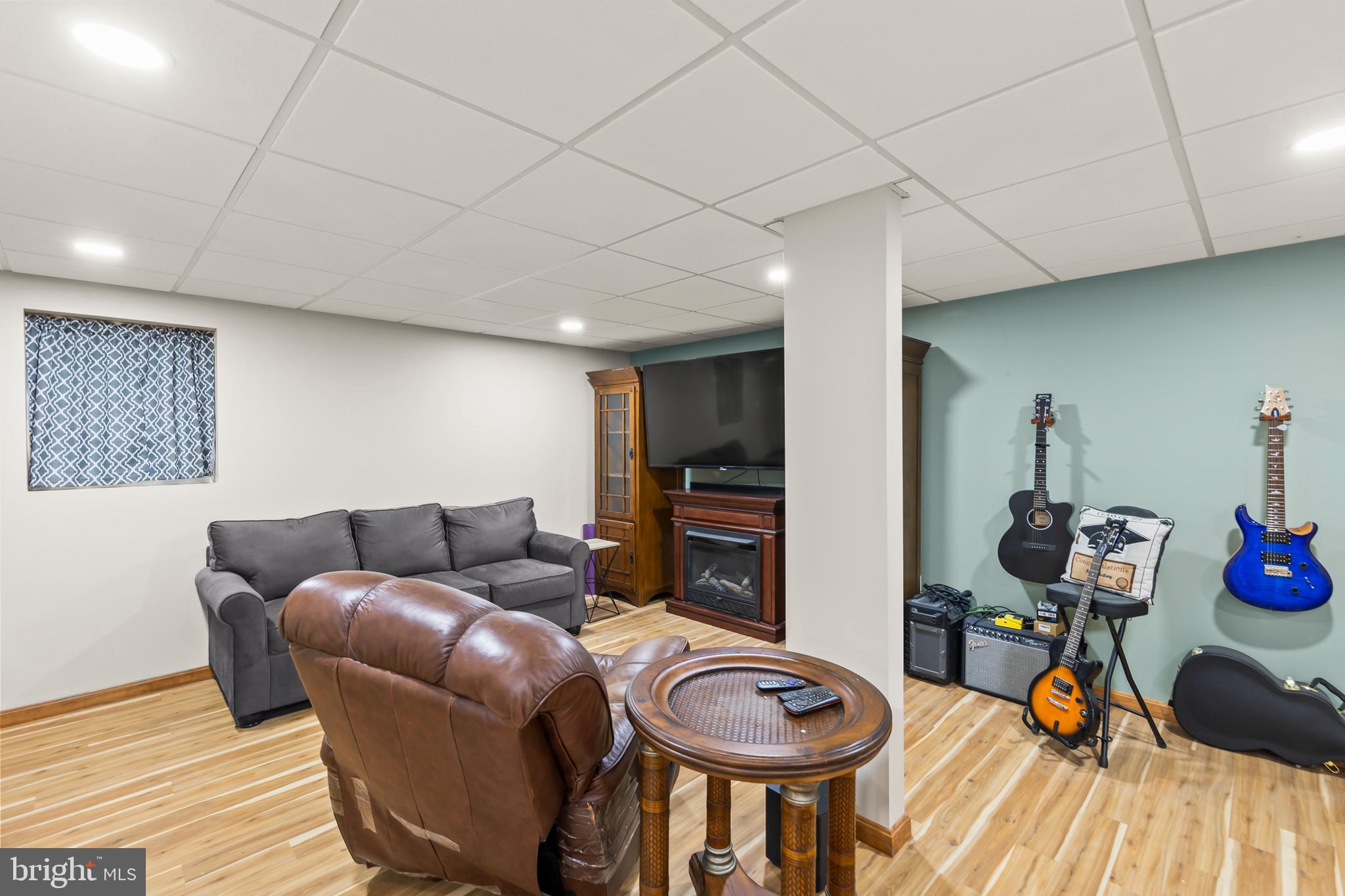 HENSEL STONE WOODS - Residential