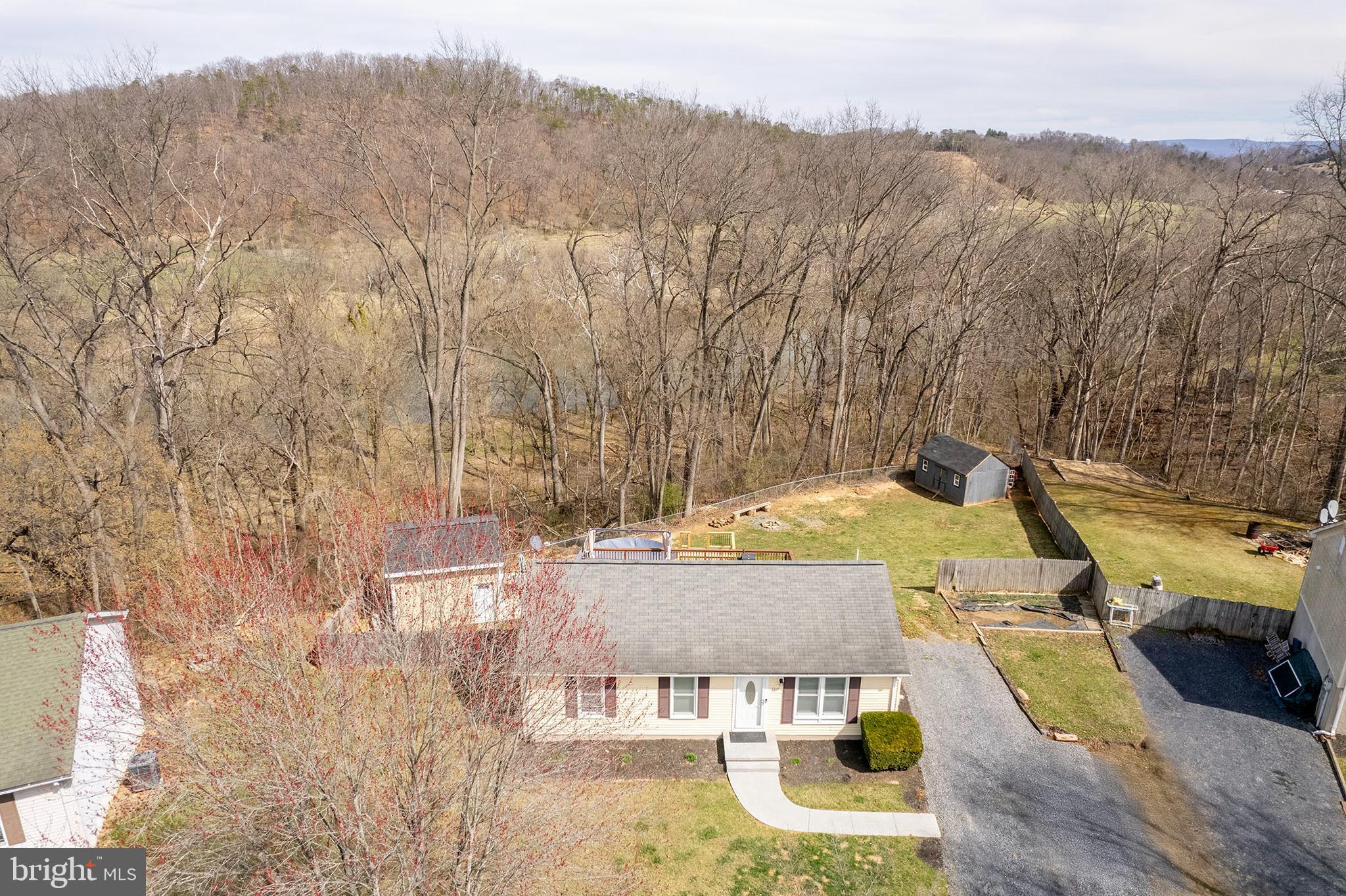 HENSEL STONE WOODS - Residential