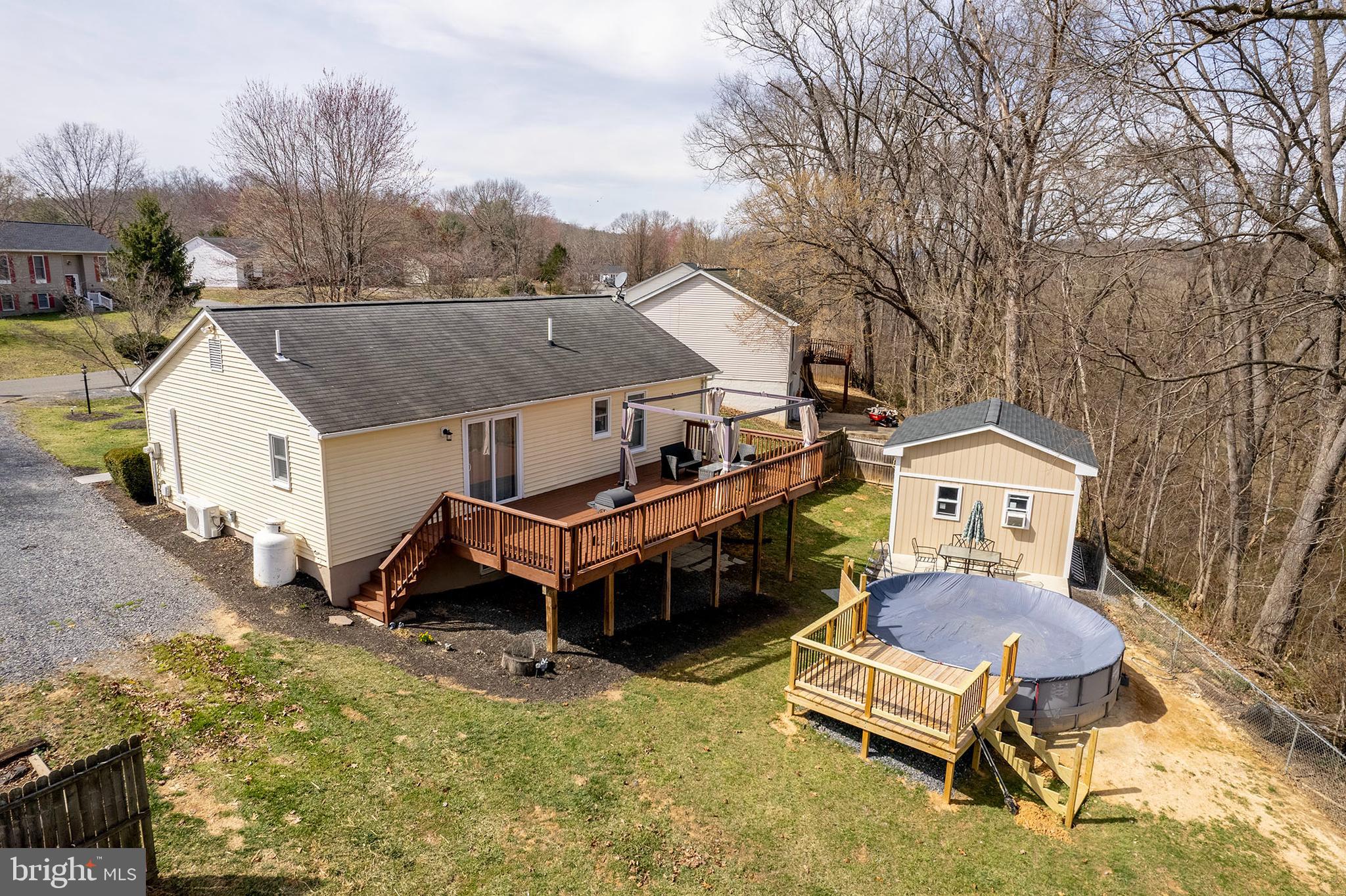 HENSEL STONE WOODS - Residential