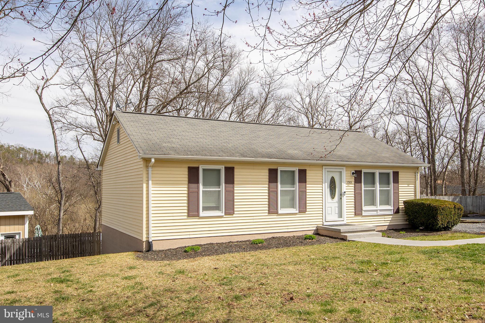 HENSEL STONE WOODS - Residential