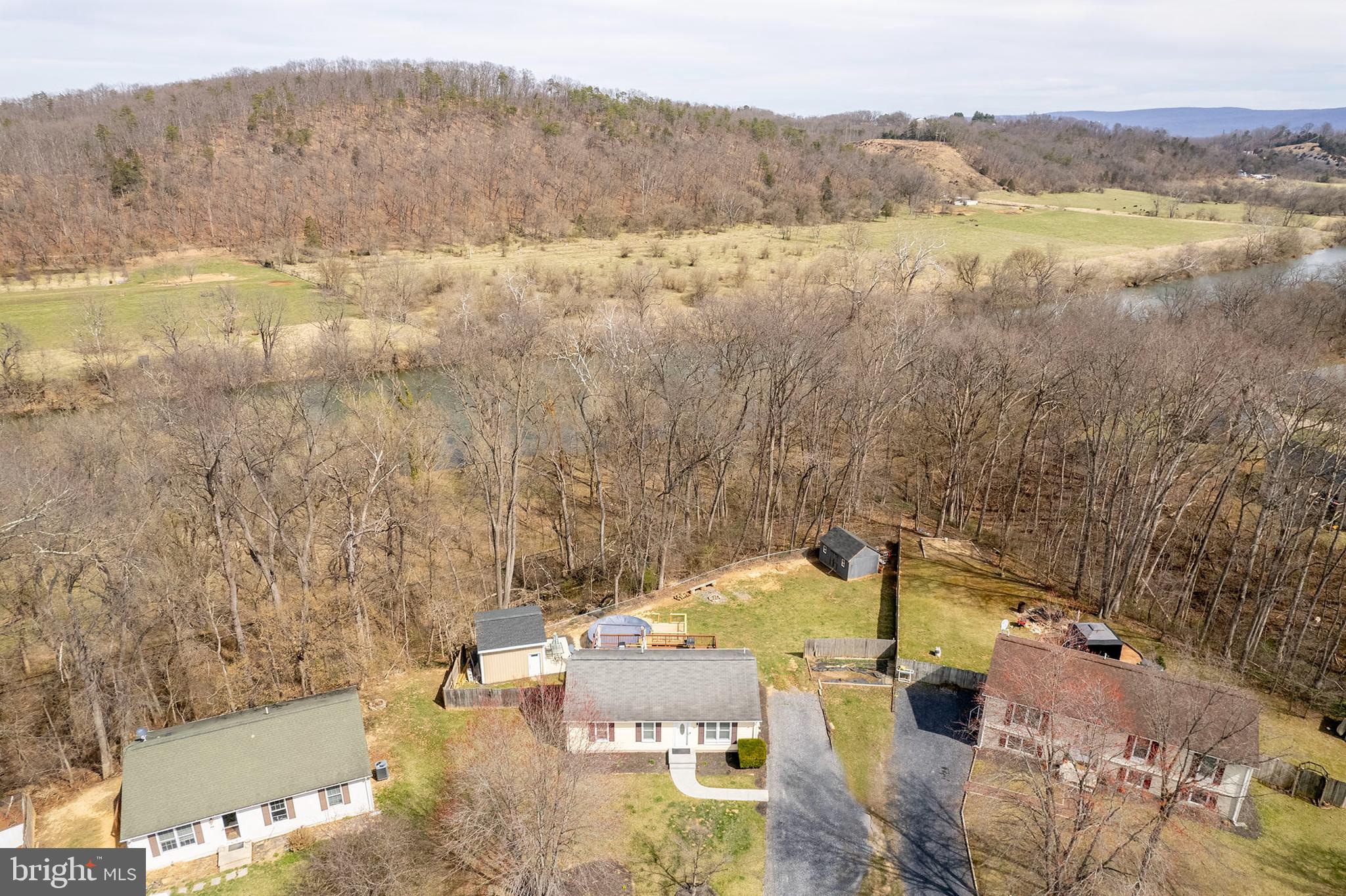 HENSEL STONE WOODS - Residential